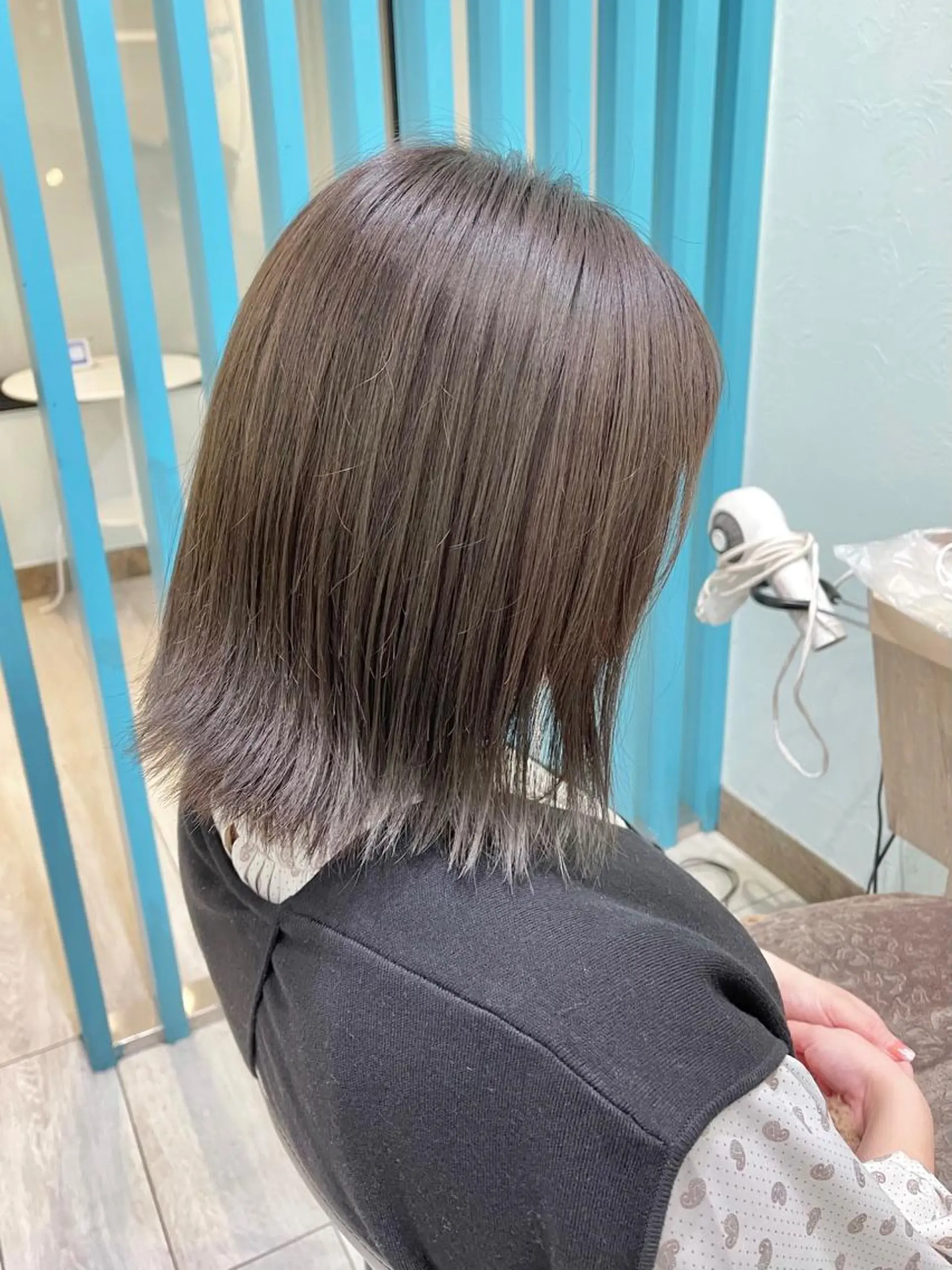 セミロング カラー 🇺🇸✂️🍟 こんあゆみのヘアスタイル