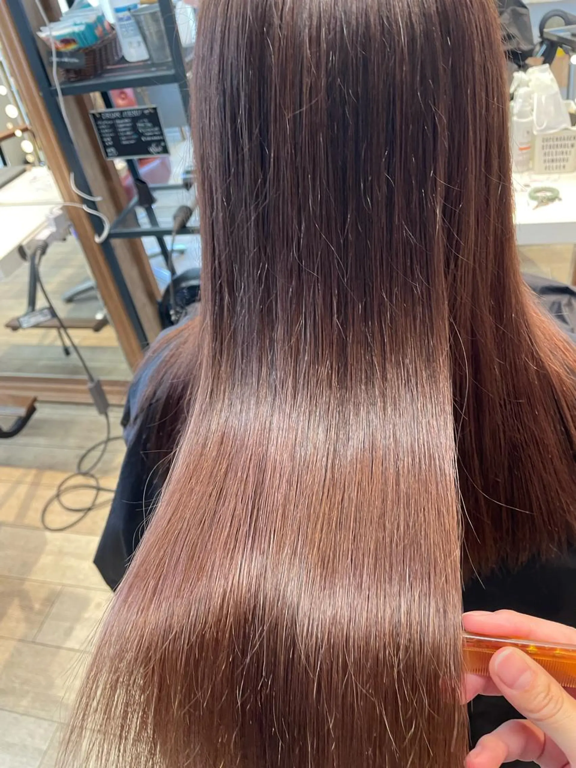 ロング カラー ブラウンカラー ピンクカラー ピンクブラウン なりたいを叶えます！ 出口 紗依のヘアスタイル