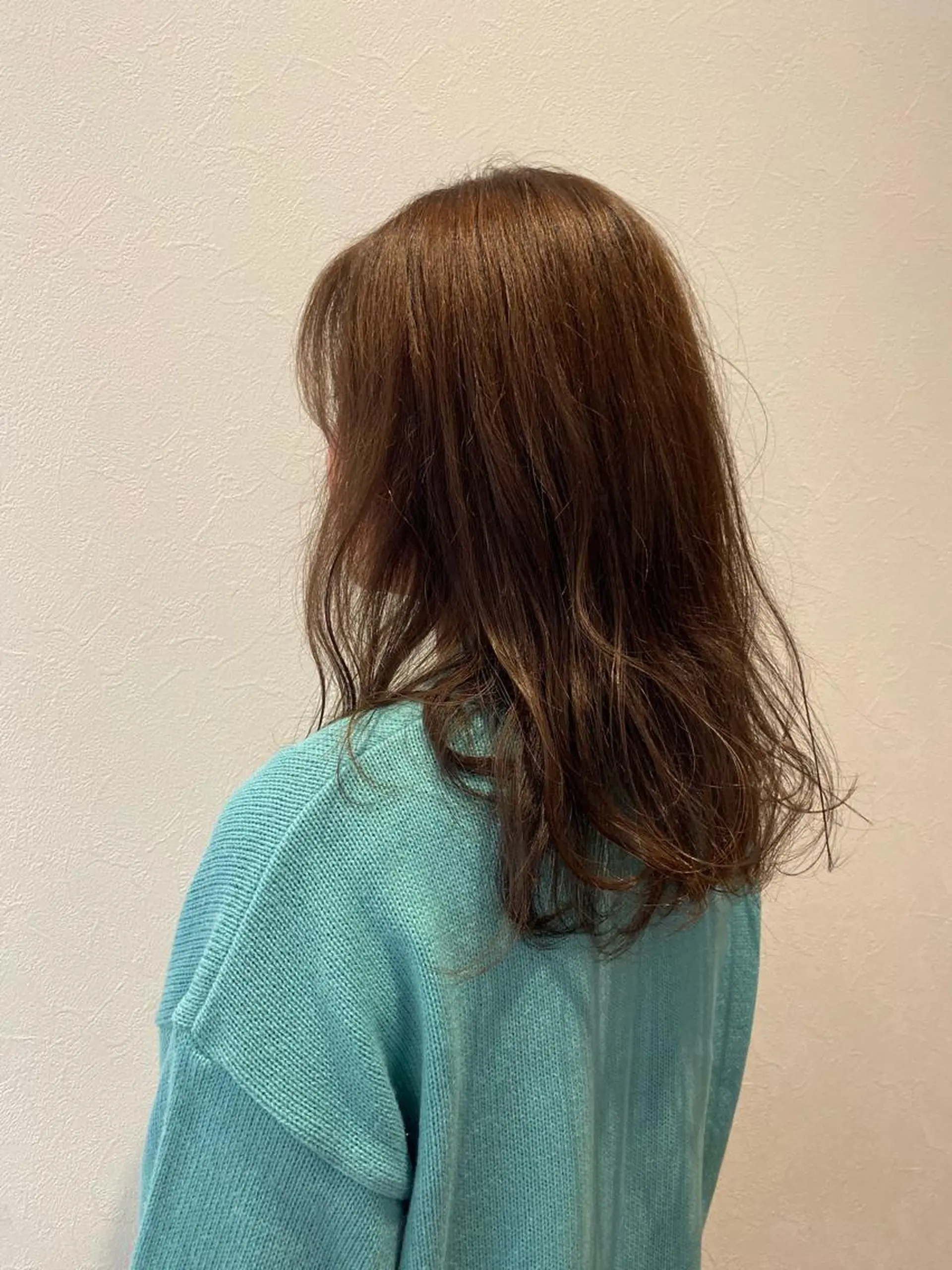 ロング 岡本 真実のヘアスタイル