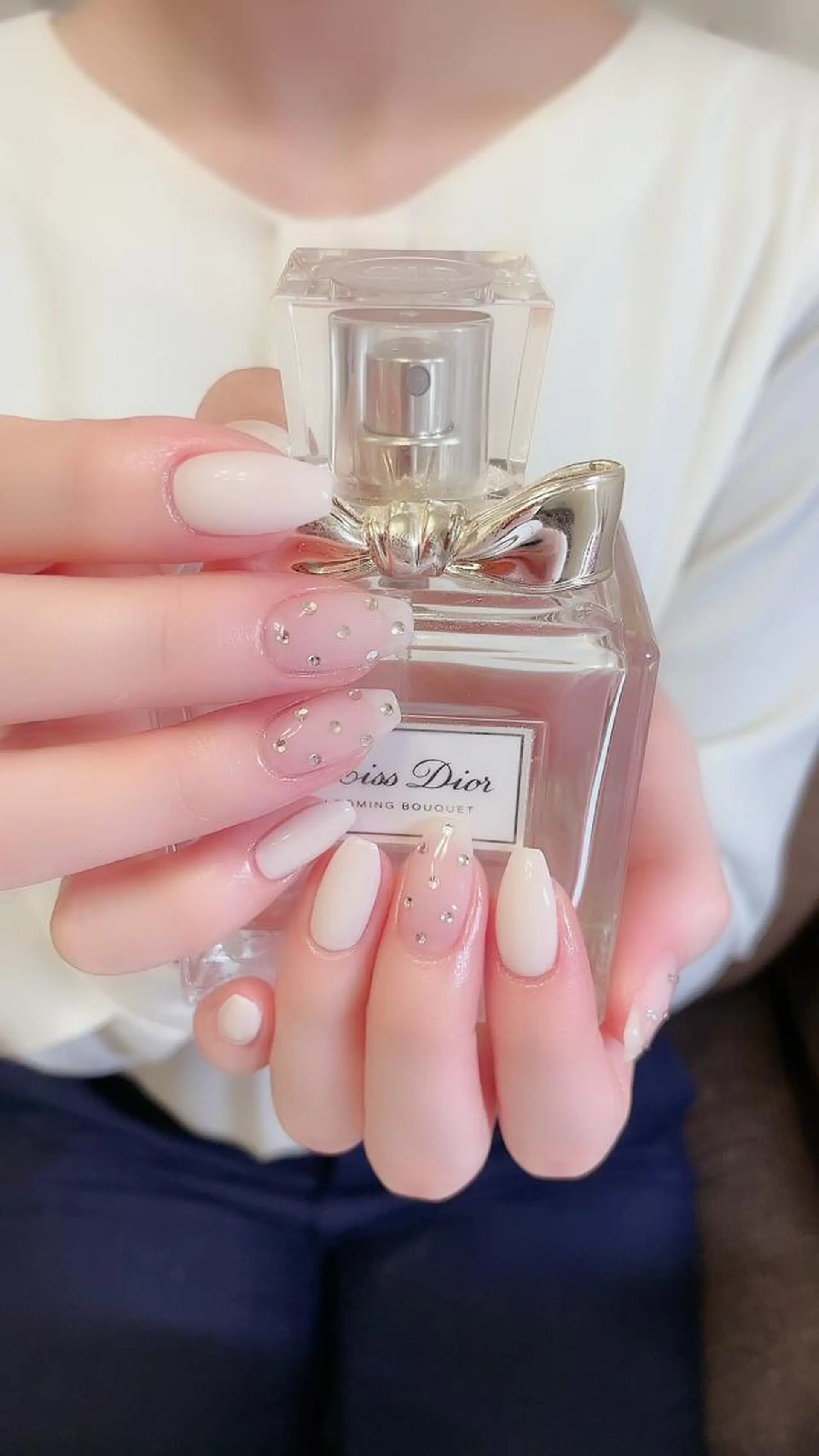 セミロング カラー ネイル Petite Cannelleのネイルデザイン