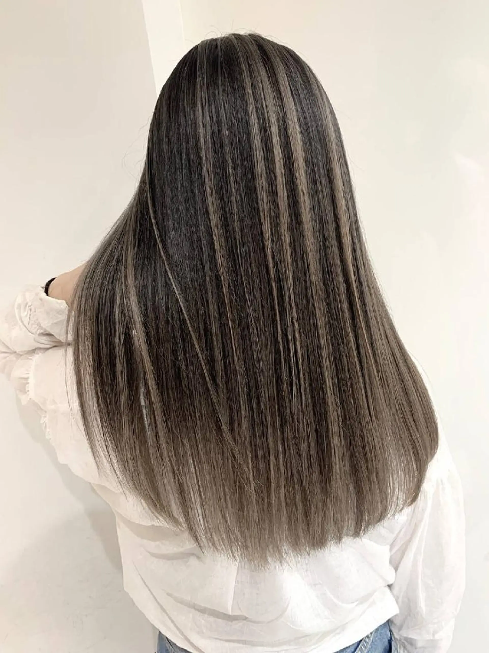ロング カラー カット 縮毛矯正 トリートメント ✴️Siesta✴️ 髪質改善艶カラーのヘアスタイル