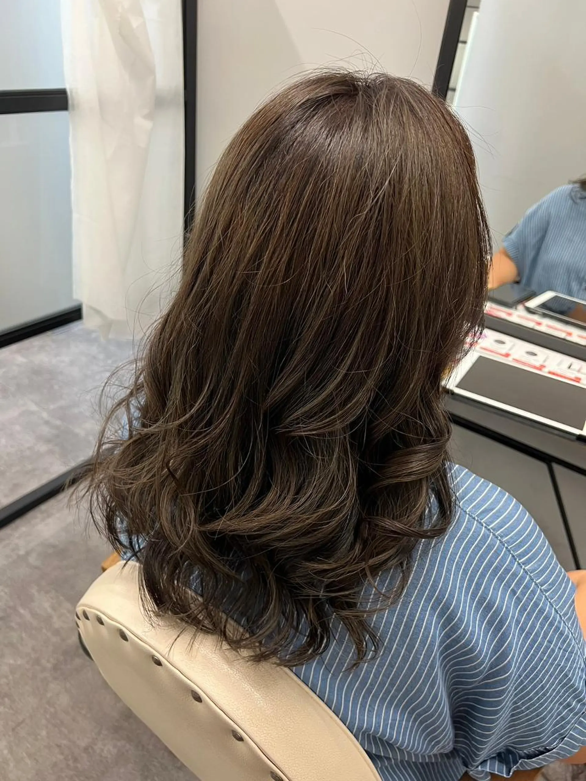 ミディアム カラー パーマ ベージュカラー ブリーチ ブラウンカラー ケアブリーチ 透明感カラー カット ヘアカラー パーマ トリートメント 🌜ROW町田 🌛 公式のヘアスタイル