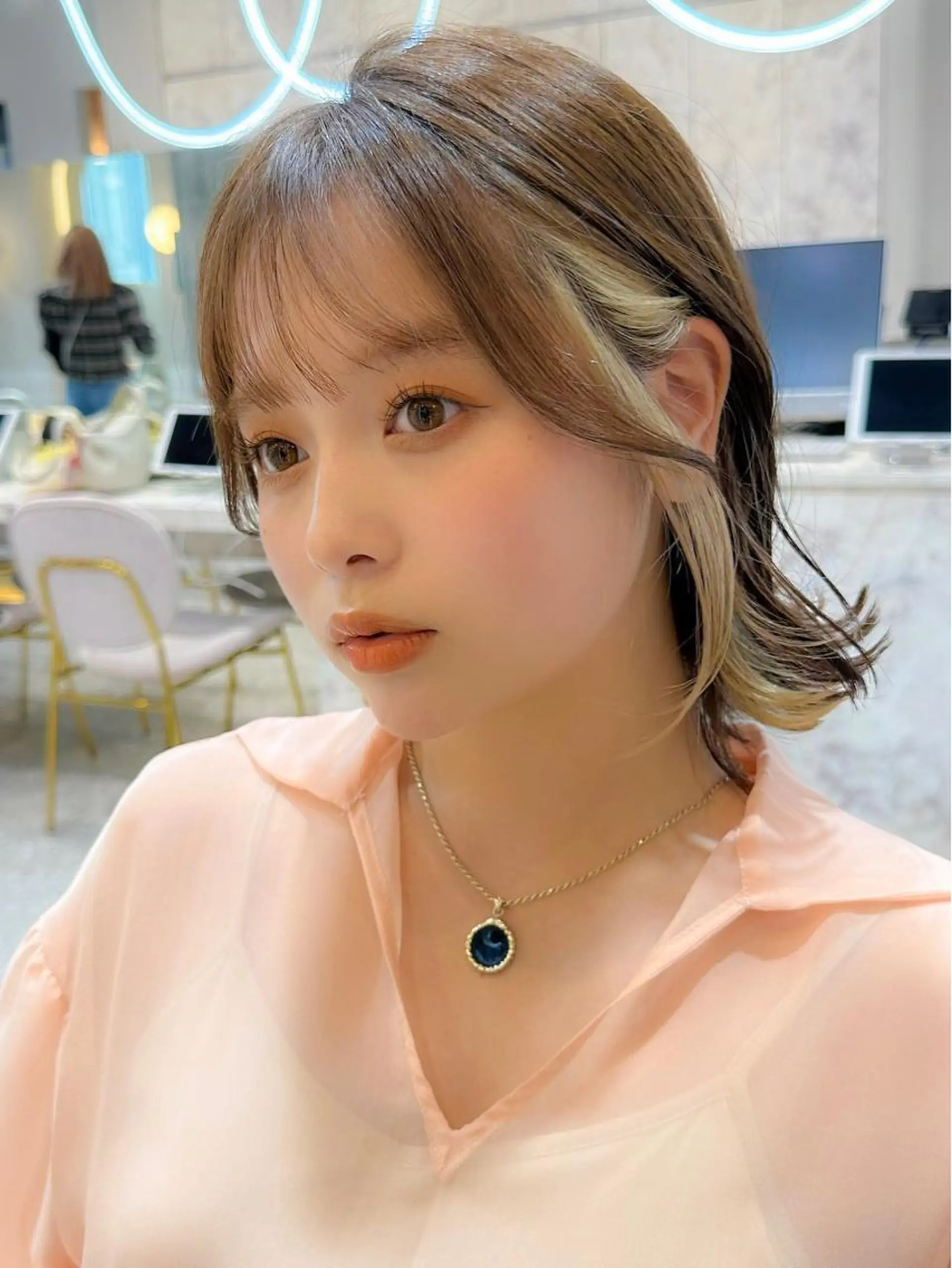 ミディアム カラー シールエクステ ミディアムパーマ ブリーチ ケアブリーチ ダブルカラー 新宿/韓国風レイヤー 髪質改善/渋谷直樹のヘアスタイル