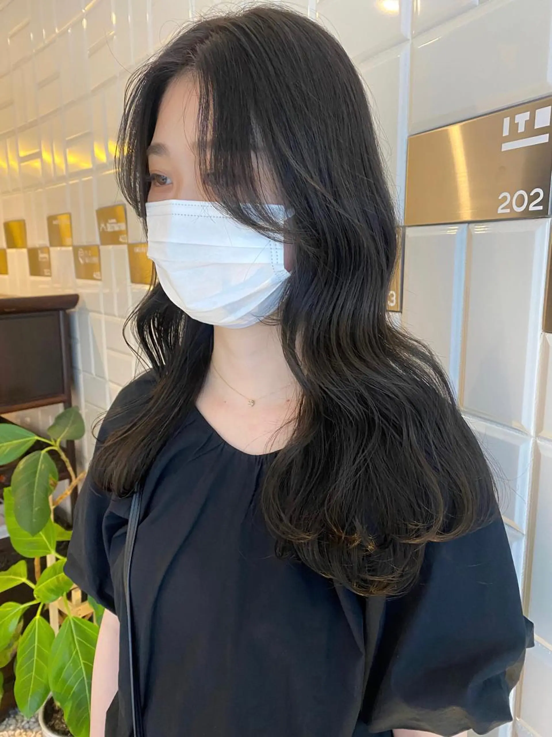 ロング カラー 透明感カラー グレージュ オリーブグレージュ オリーブグレー 韓国風ヘア カット ヘアカラー アオイ🩵暖色 /まろやかカラーのヘアスタイル