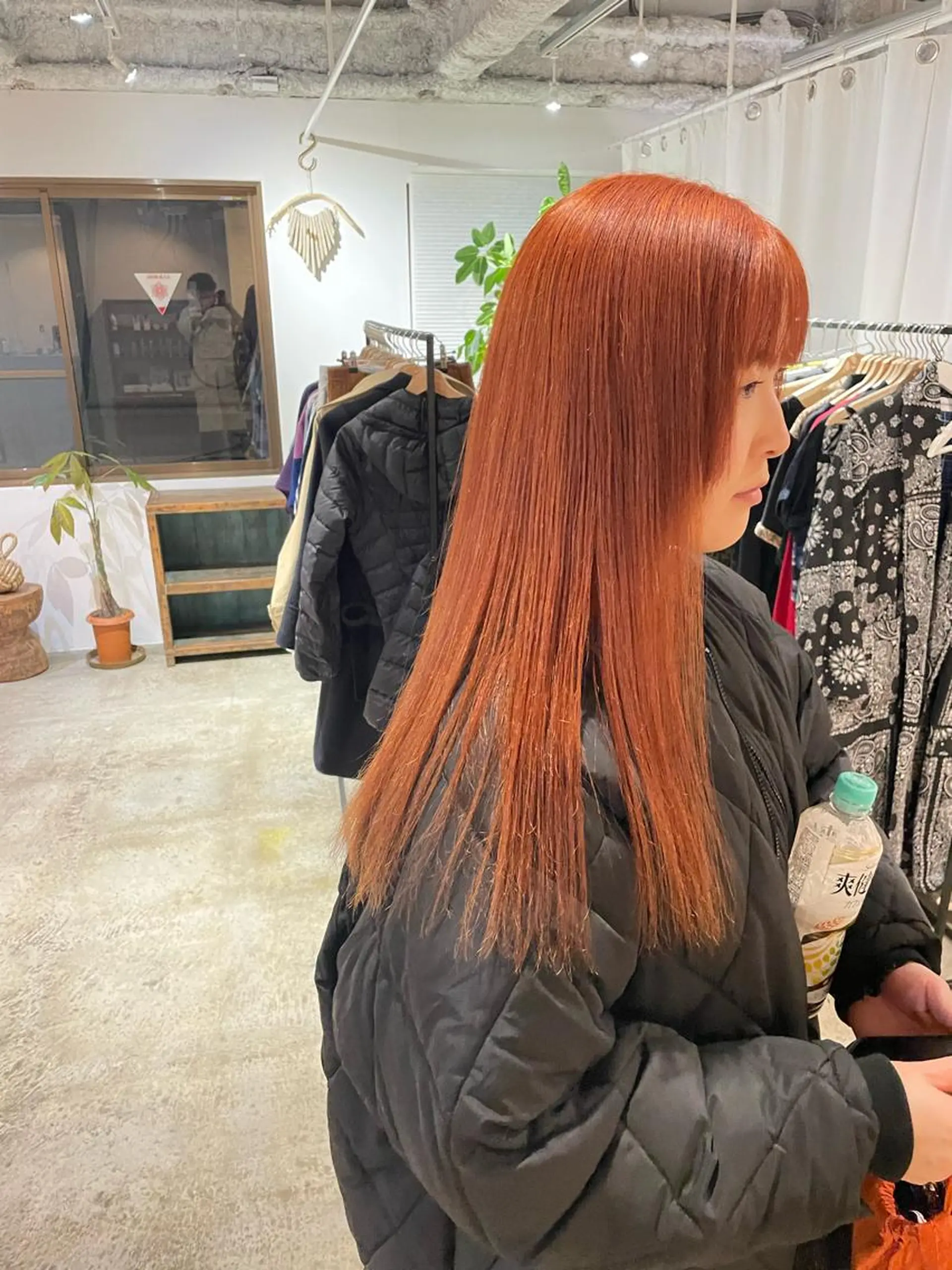 セミロング カラー ブリーチ 透明感カラー オレンジ ヘアカラー Takuma Suzuki中目黒のヘアスタイル