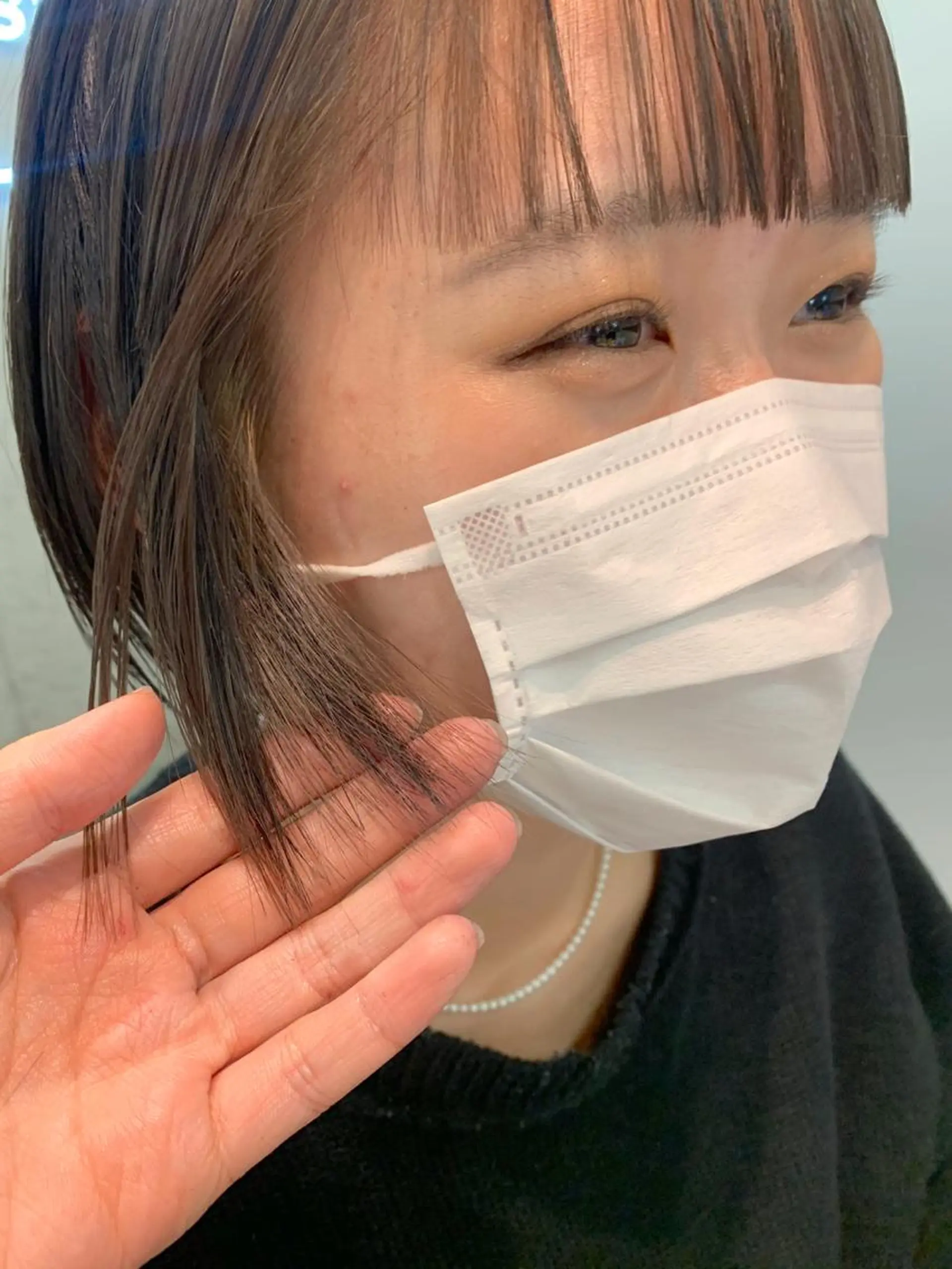 ショート カラー ヘアアレンジ ミストバング ブリーチ イヤリングカラー インナーカラー SALOWIN藤沢店所属・サナ🌱 切りっぱなしボブのヘアスタイル