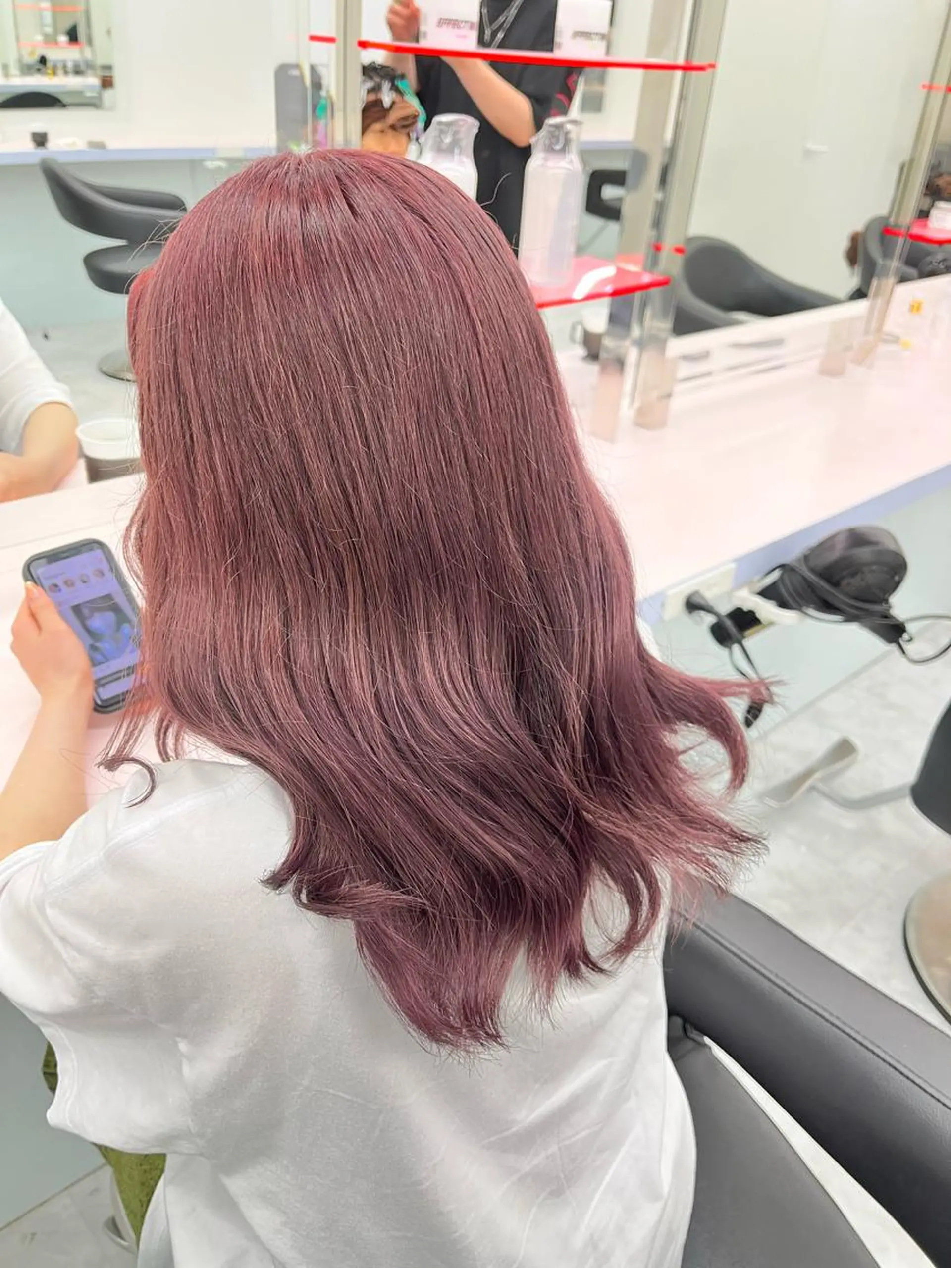 セミロング カラー トレンドレイヤー No.1/KOHEIのヘアスタイル