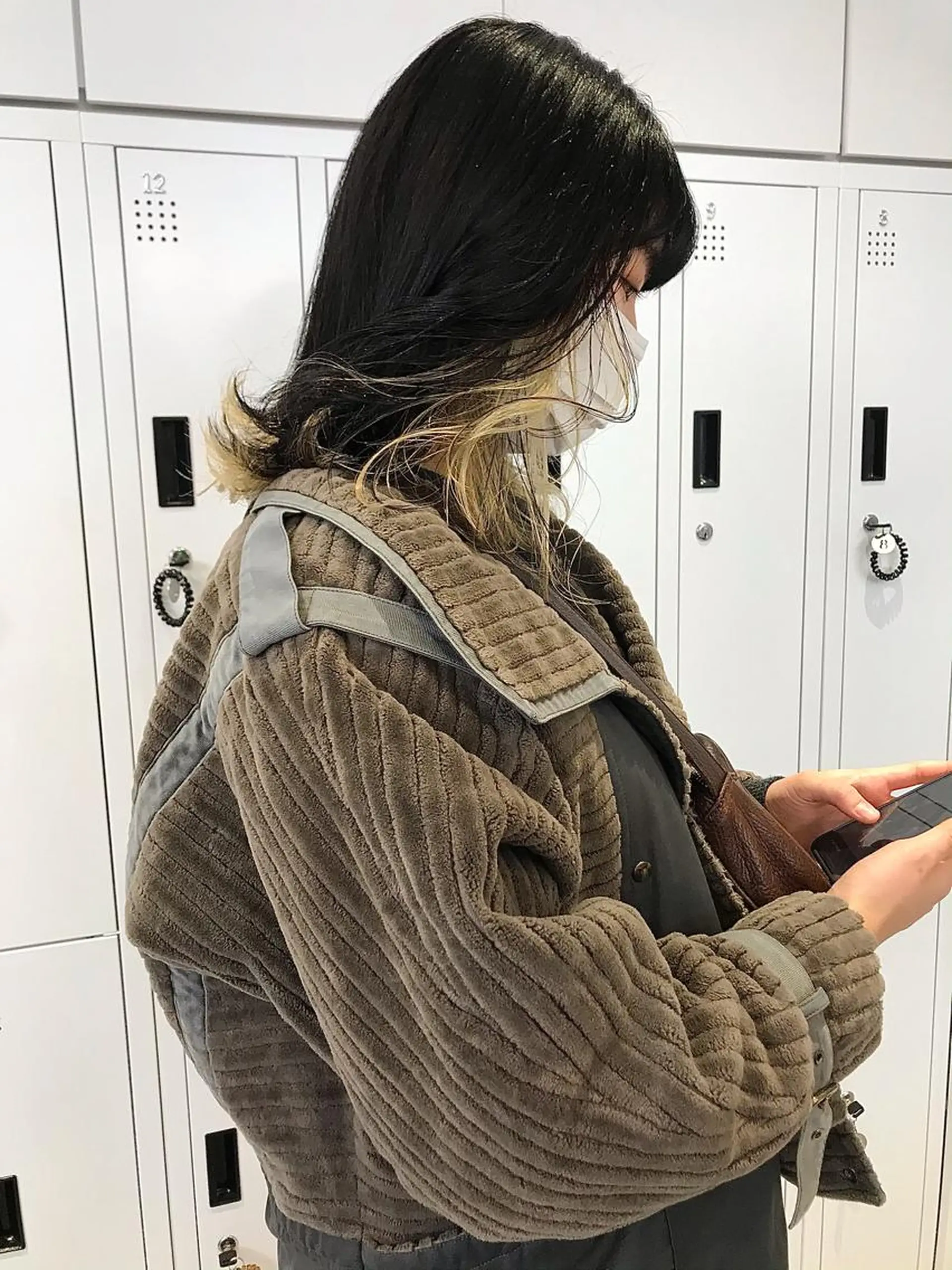 セミロング カラー カット ヘアカラー パーマ 🇰🇷カルマパーマ kaito🇰🇷のヘアスタイル