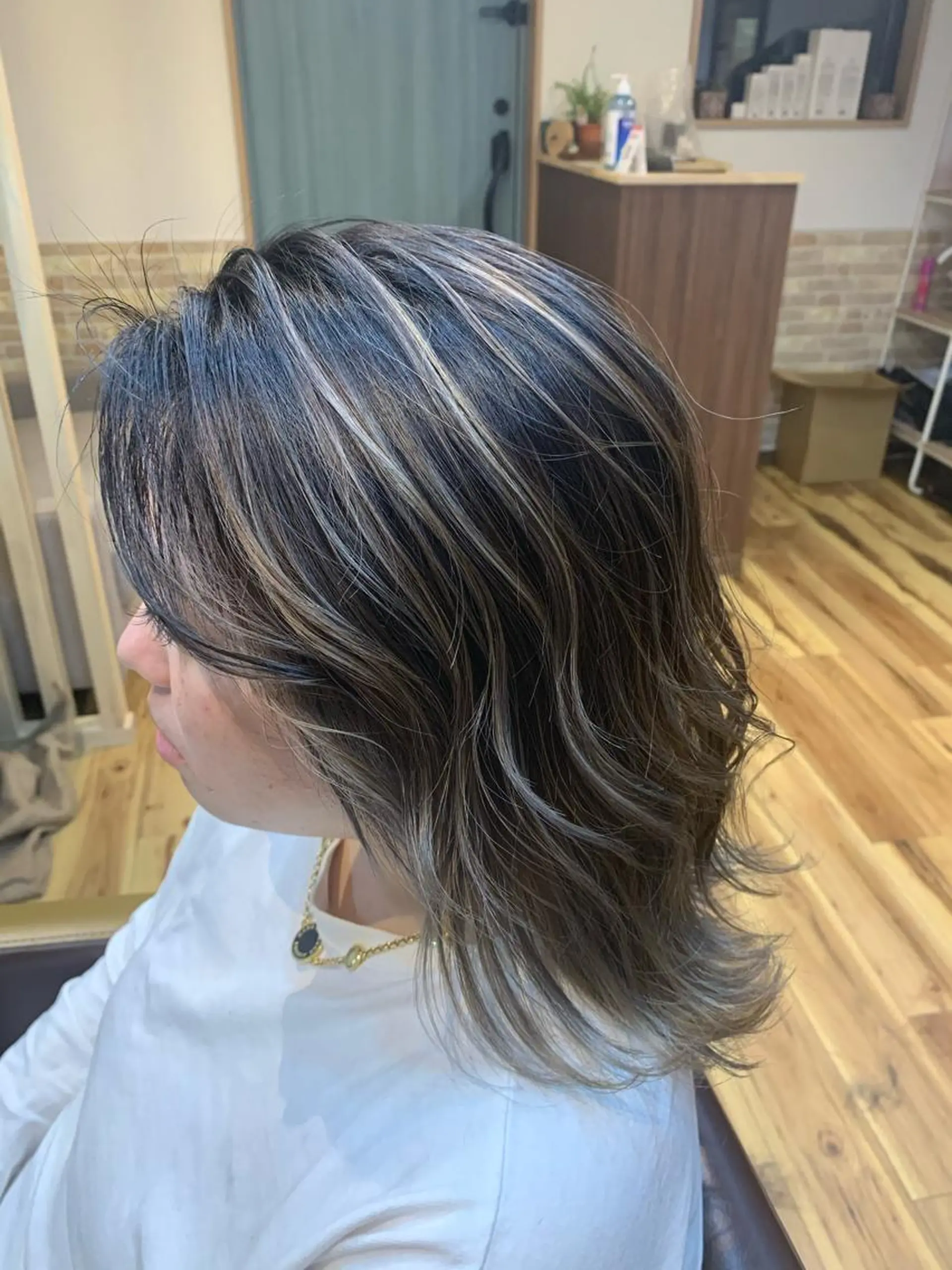 ミディアム カラー ヘアアレンジ バレイヤージュ レイヤーカット ヘアカラー hair house templado所属・ヘアーハウス テンプラードのヘアスタイル