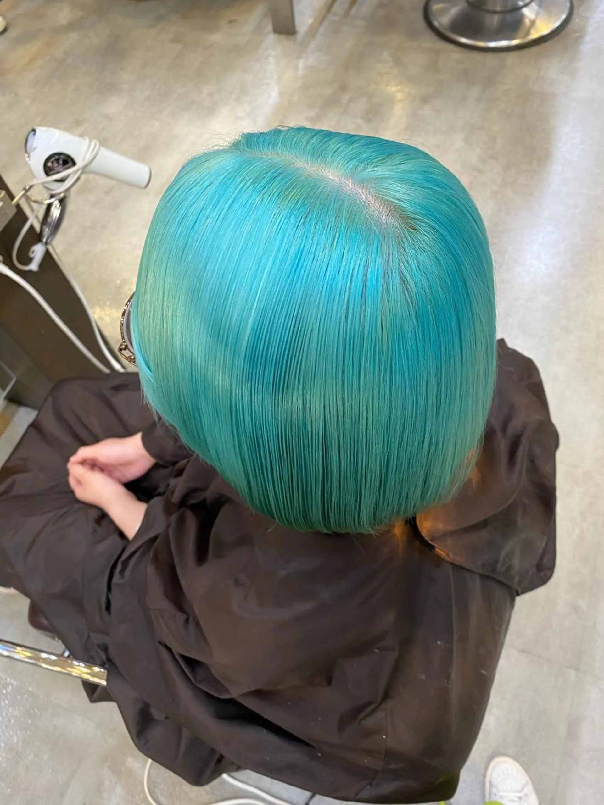 ショート カラー パーマ ヘアアレンジ メンズ キッズ ネイル mana 暖色カラーカットのヘアスタイル