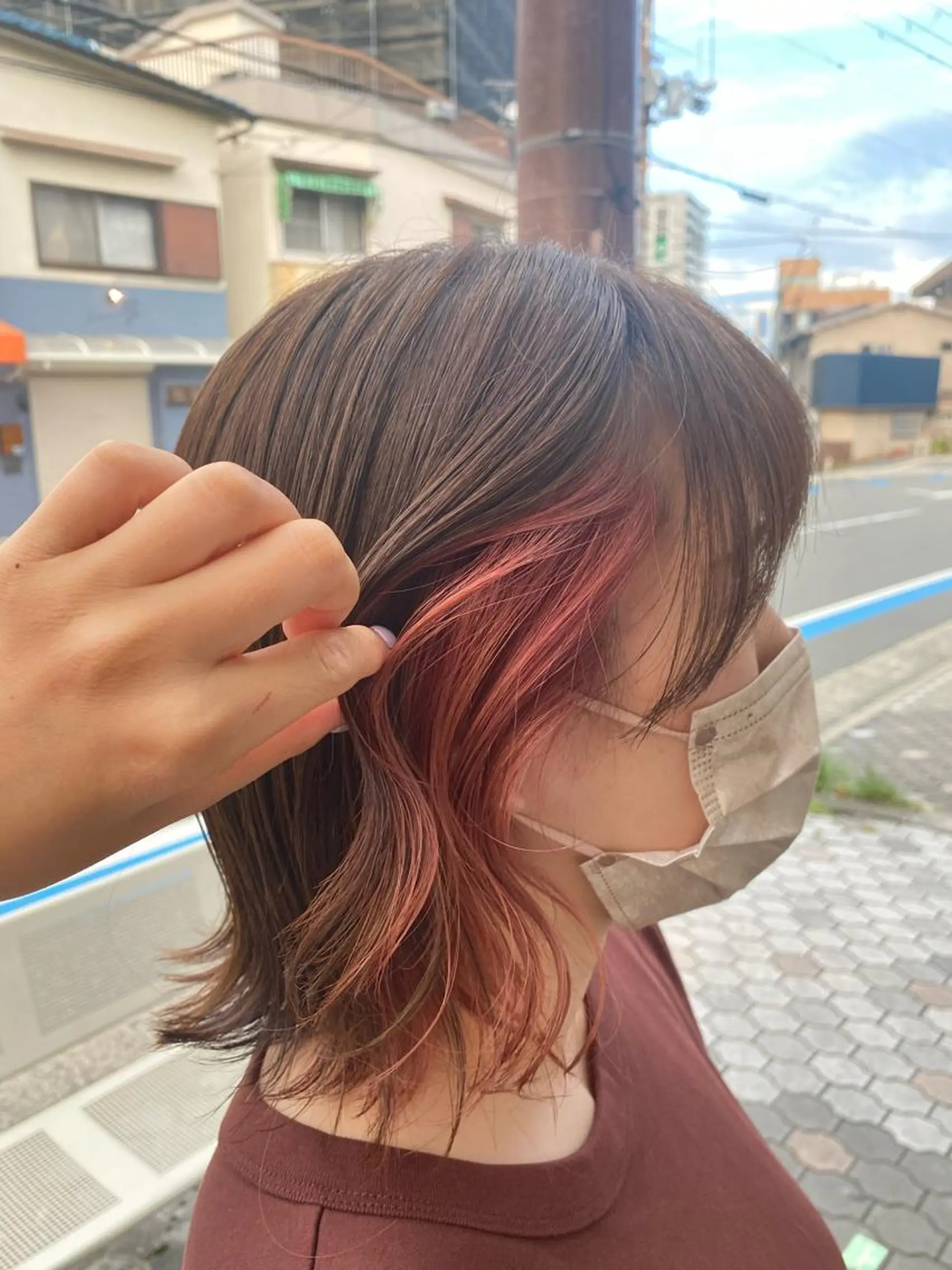 カラー イヤリングカラー オレンジ ピンクカラー 西村 美羽のヘアスタイル