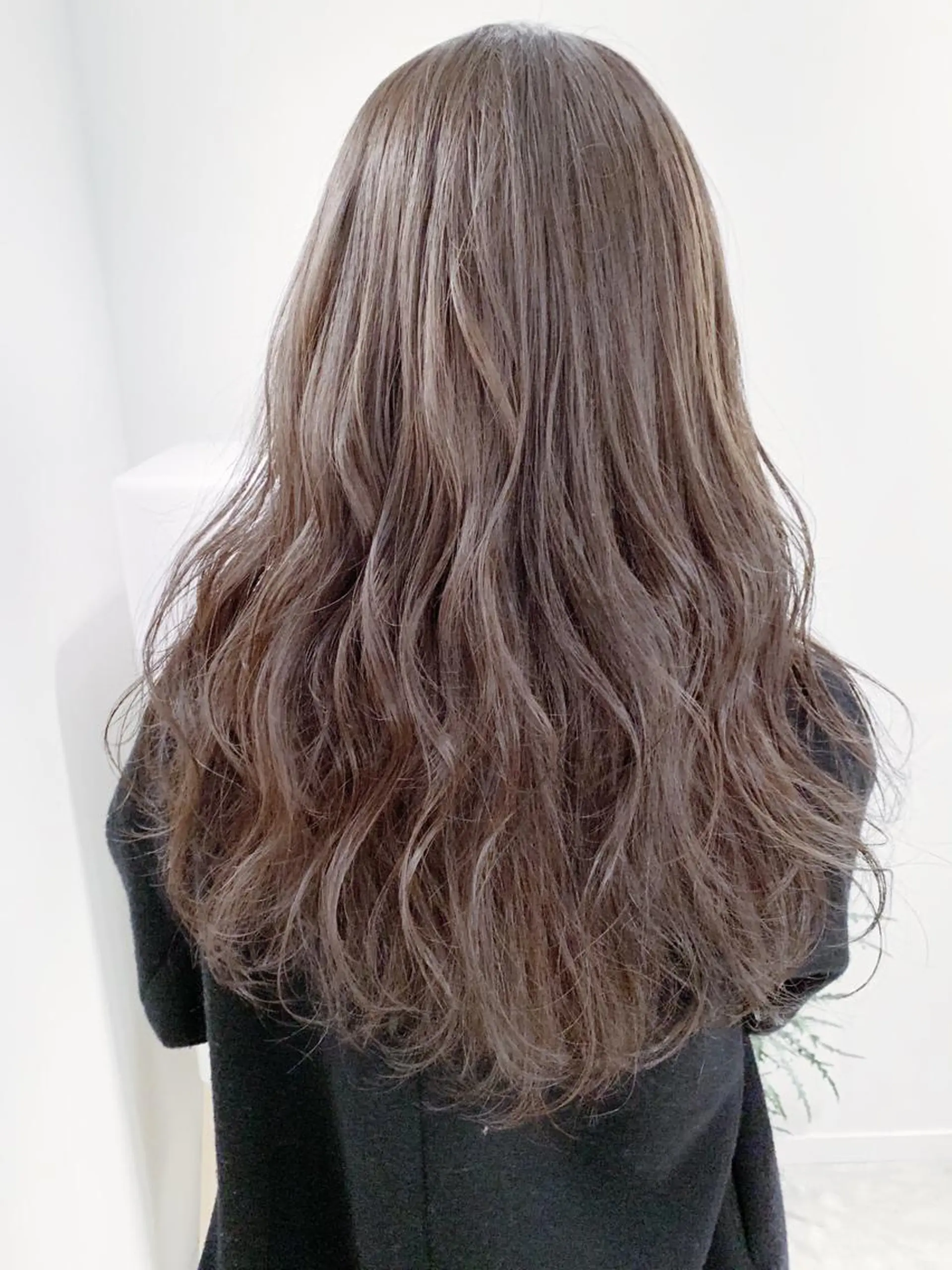 ロング カラー アッシュ ベージュカラー DUMBO所属・【完全マンツー 恵比寿】佐藤 翔のヘアスタイル