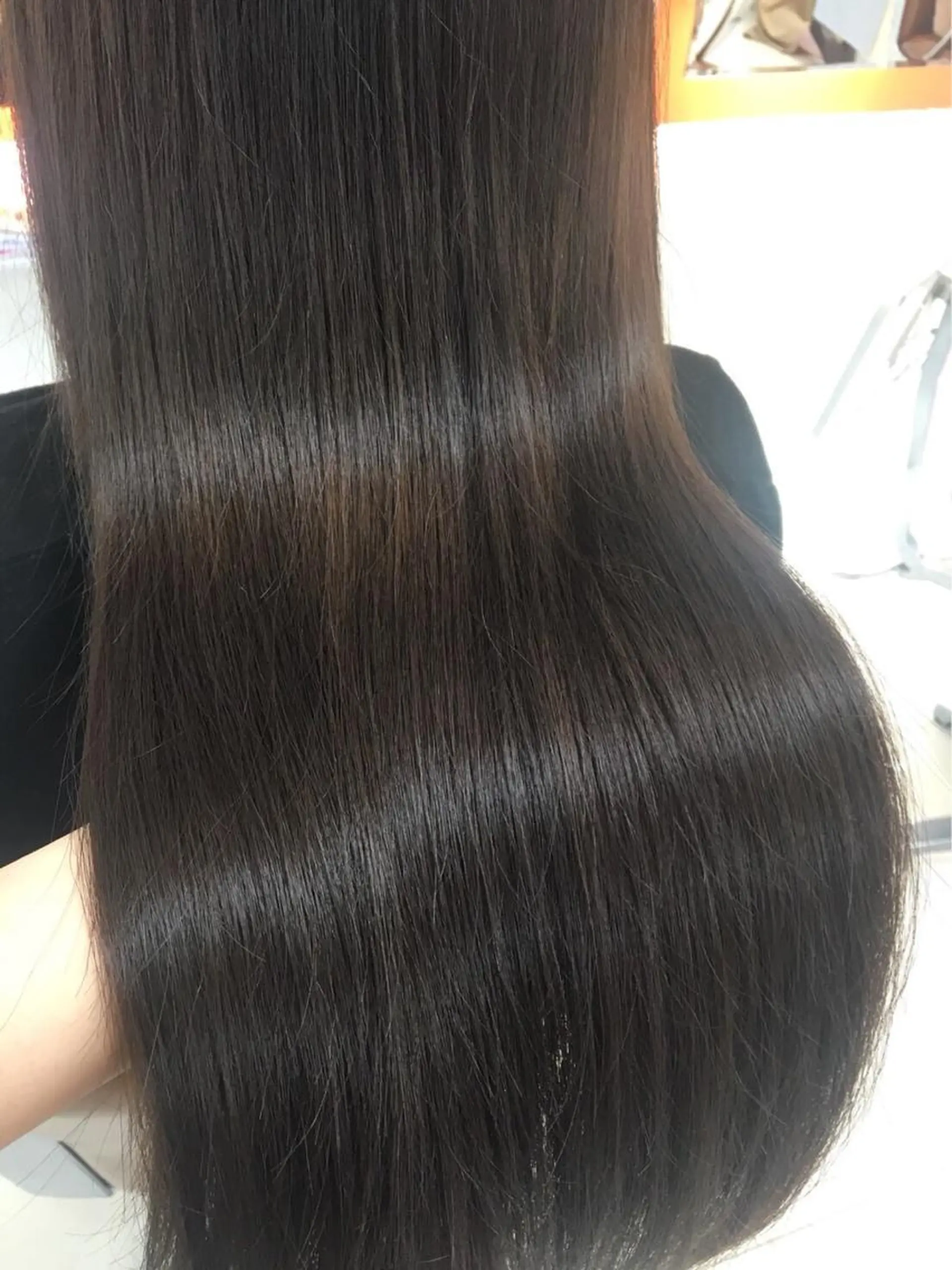 ロング カット ヘアカラー レイヤーカット✖️ 柔らかベージュカラーのヘアスタイル