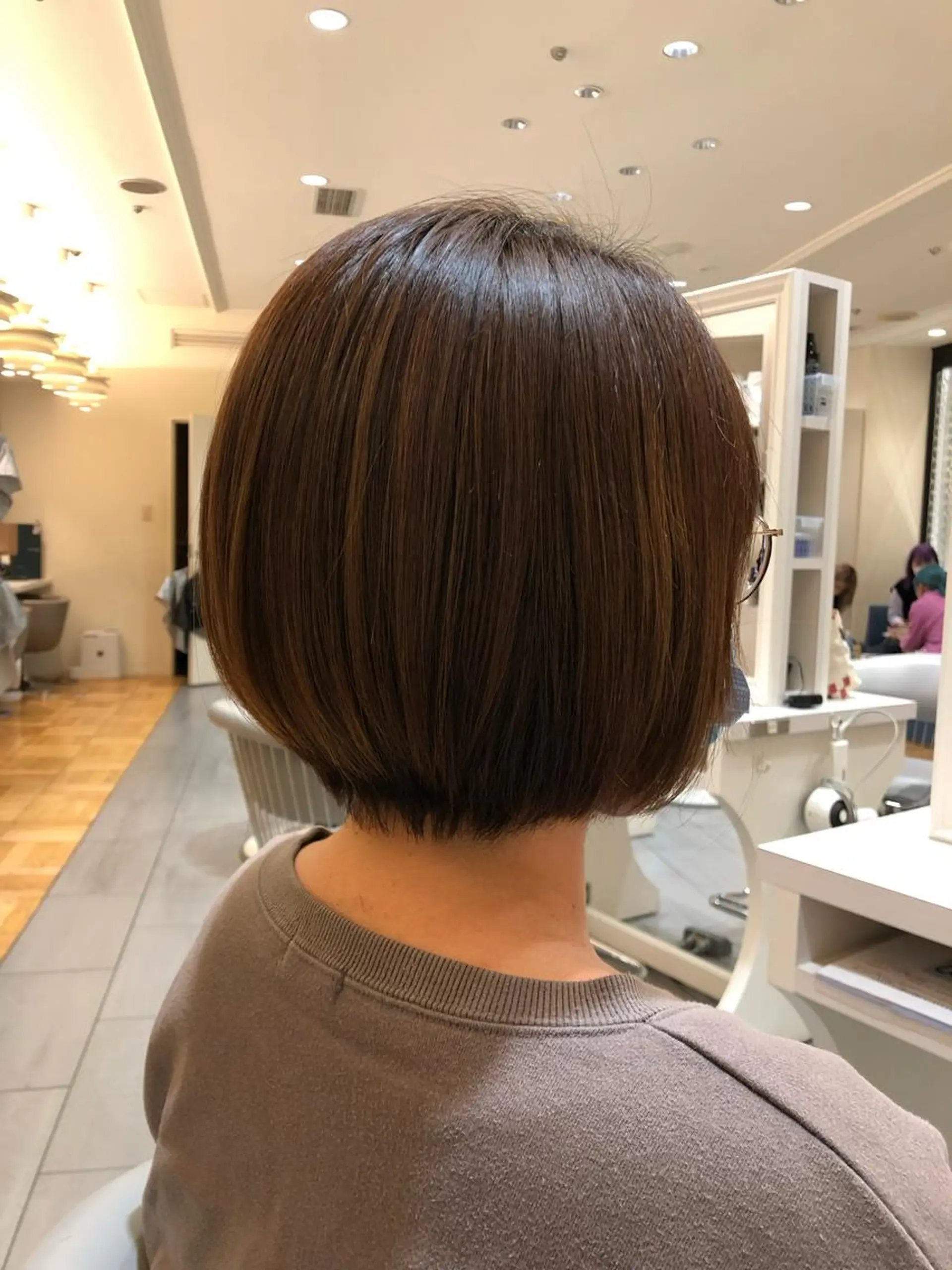 ショート ショートヘア コテ巻きパーマ 阪上 沙織のヘアスタイル