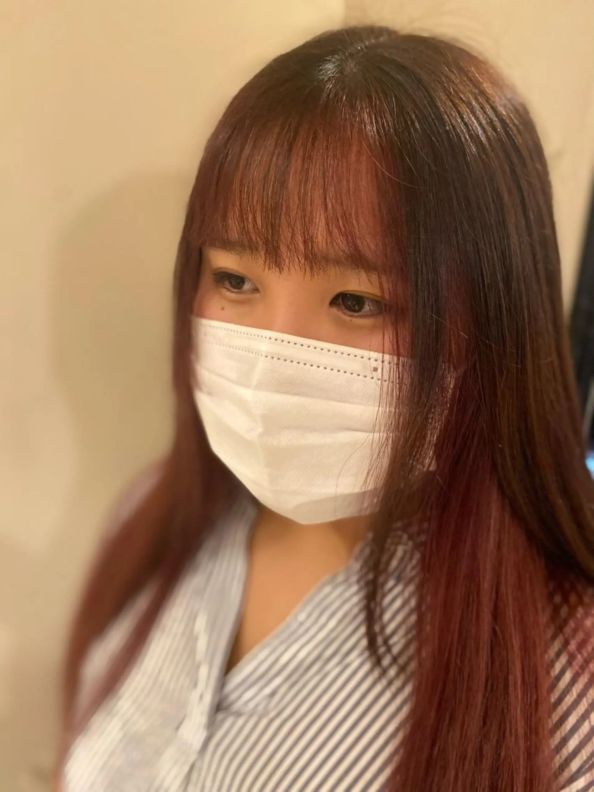 ロング カラー 安澤 彩奈のヘアスタイル