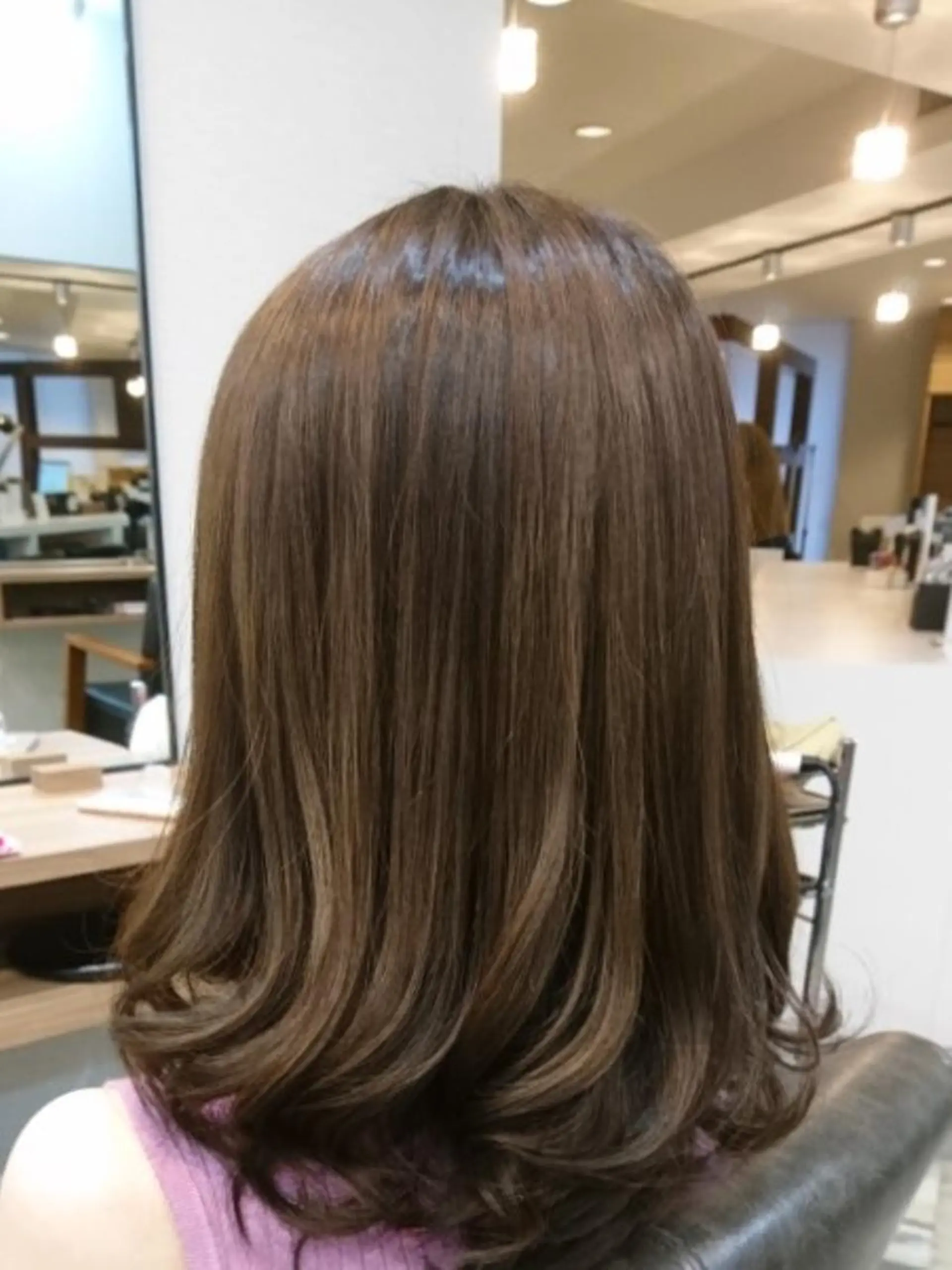 セミロング レイヤーカット 松浦 美和【miwa】のヘアスタイル