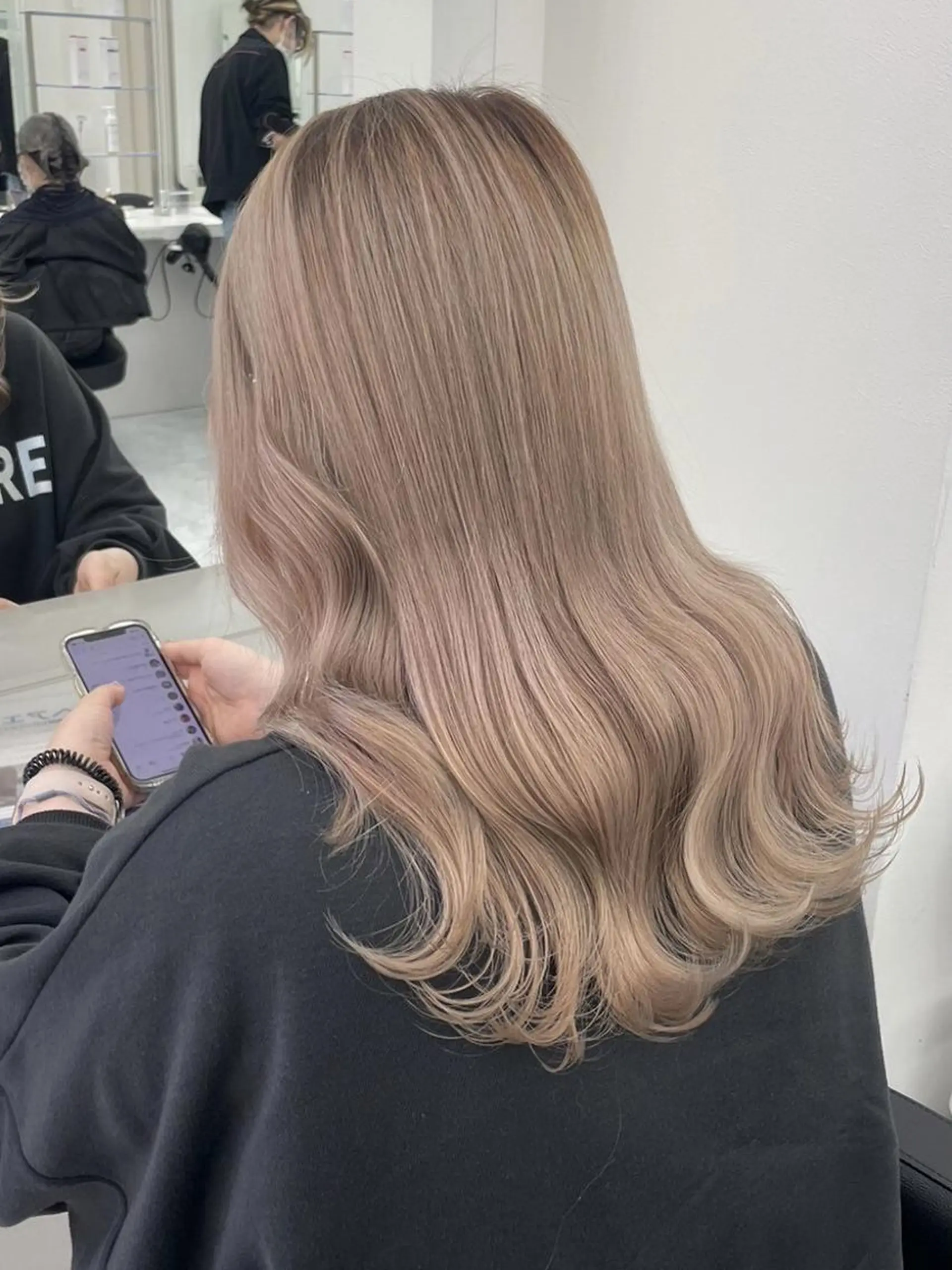 ミディアム カラー 色落ち綺麗🩰ハイ トーン🎀RINKAのヘアスタイル