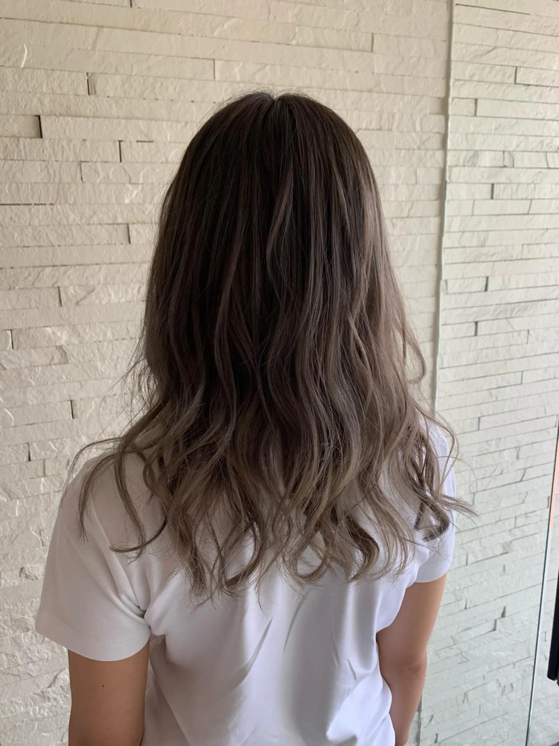 セミロング カラー ヘアアレンジ カット ヘアカラー トリートメント ROSEL末吉 海渡のヘアスタイル