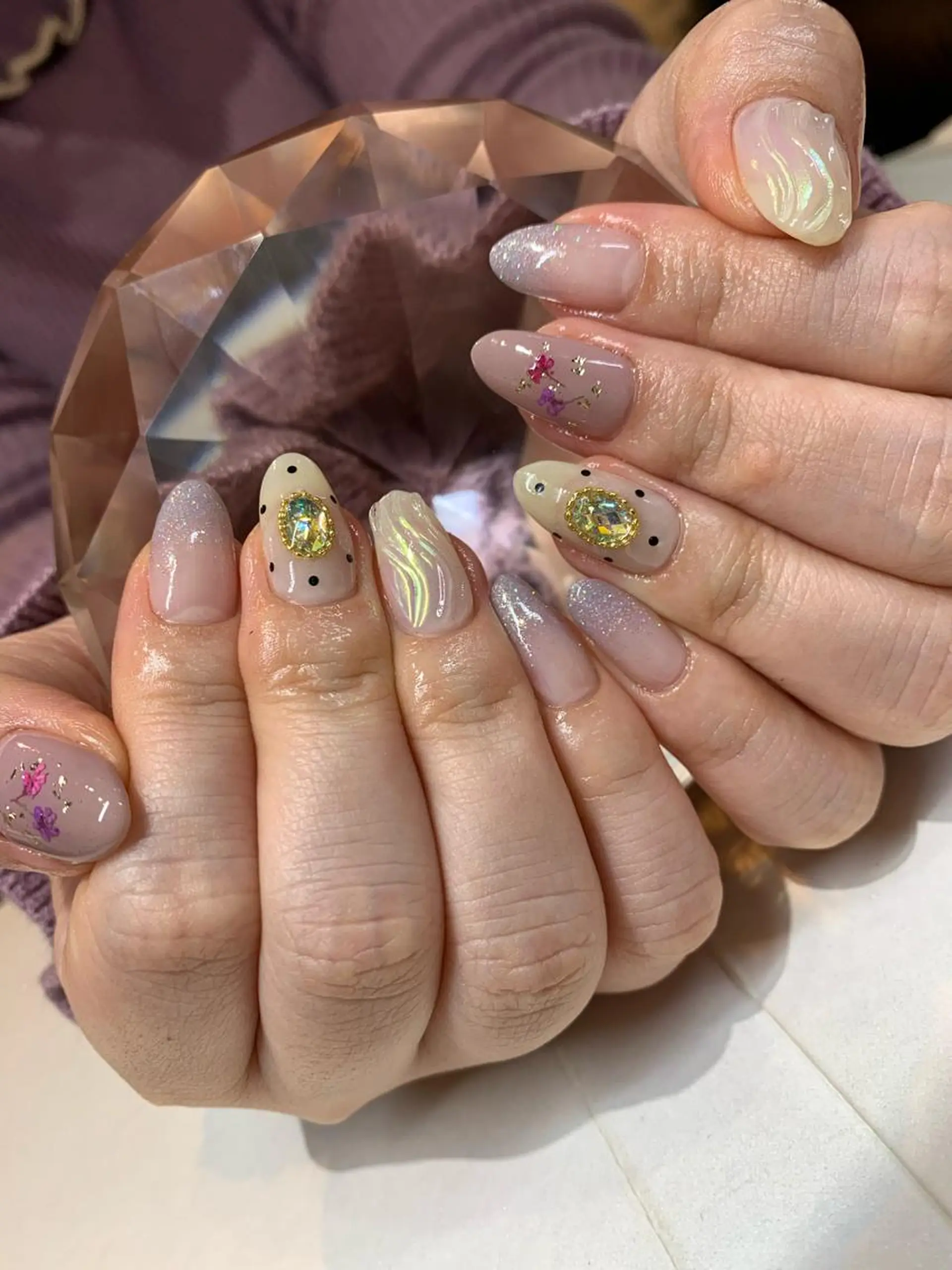 ミディアム ハンドネイル glow_ nailのネイルデザイン