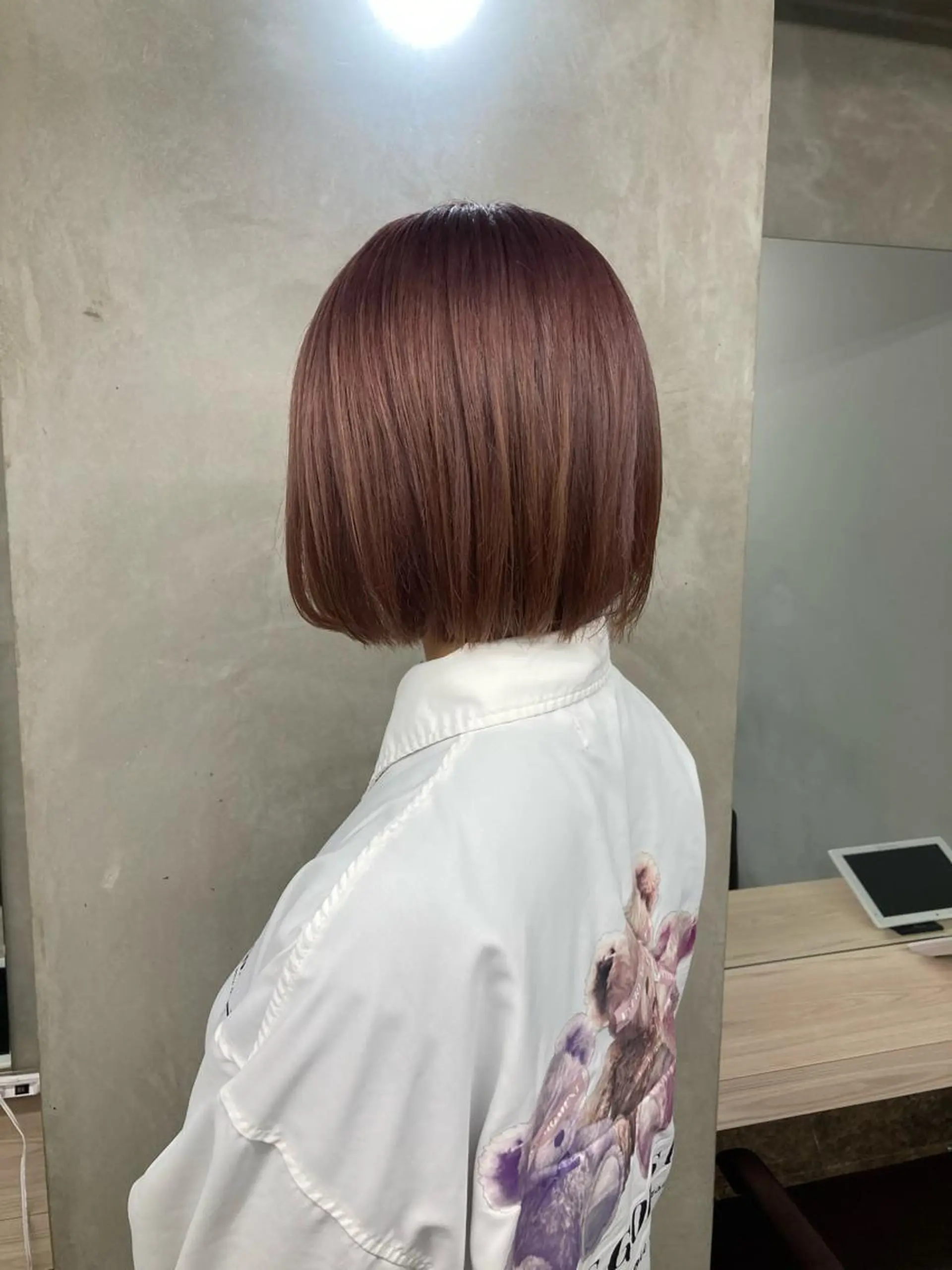 ショート カラー ベージュカラー ピンクカラー ピンクベージュ ヘアカラー トリートメント ブリーチ&似合せボブ 田中寛十のヘアスタイル