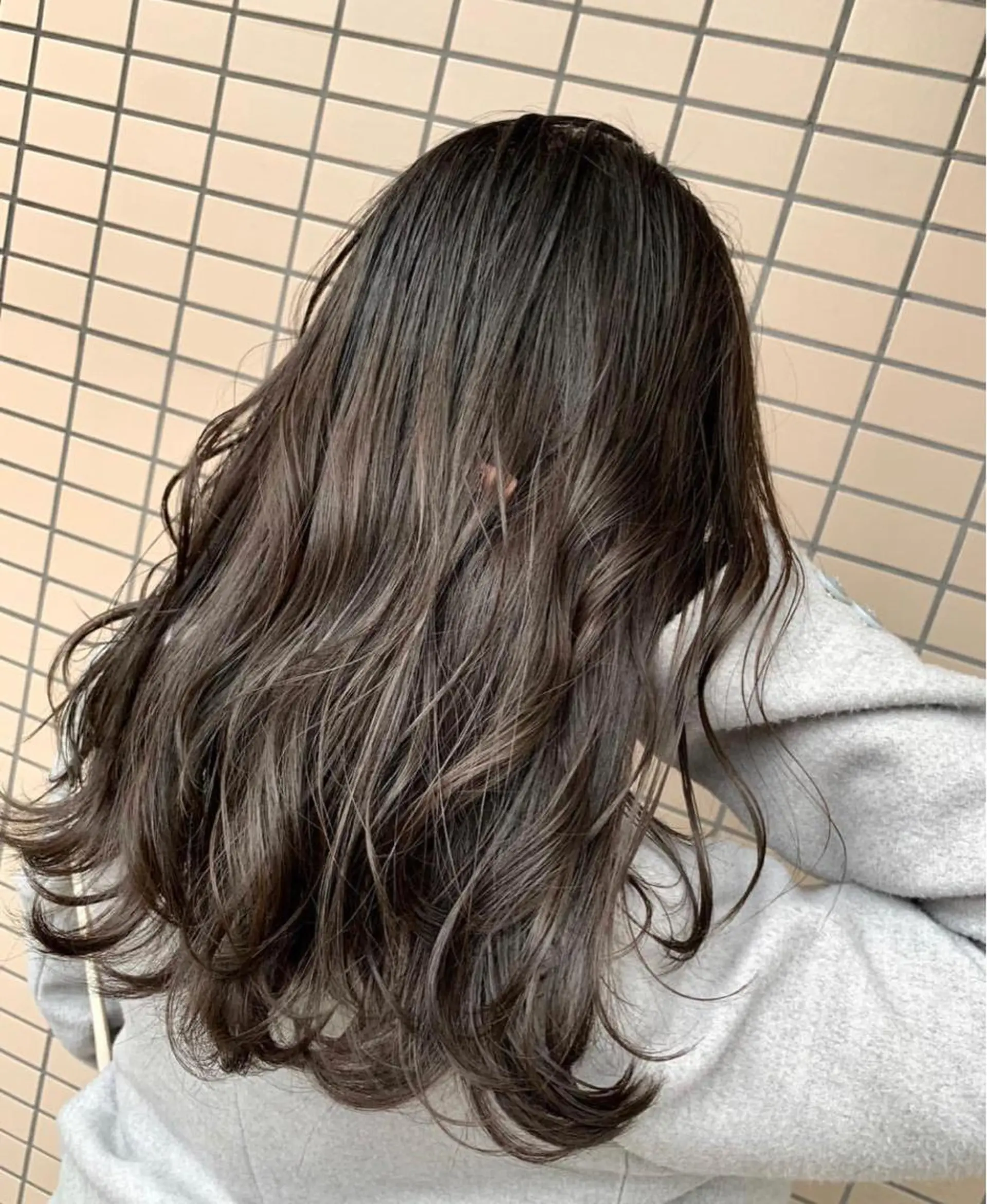 カラー Fbeauty青山所属・ワンカラーの先駆者 20代女性から支持のヘアスタイル