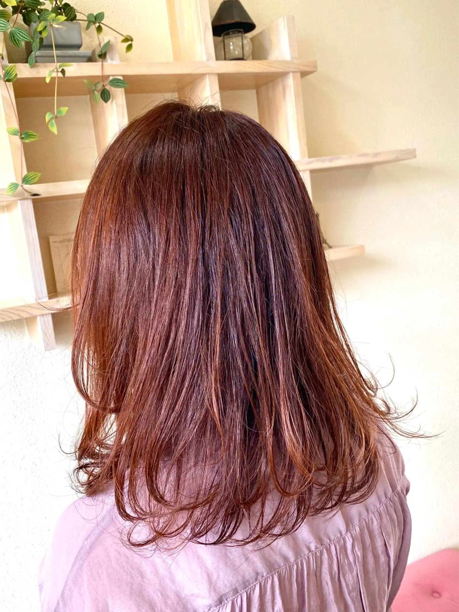 ミディアム カラー ブリーチ ブリーチなしカラー オレンジ 中川 茜里のヘアスタイル