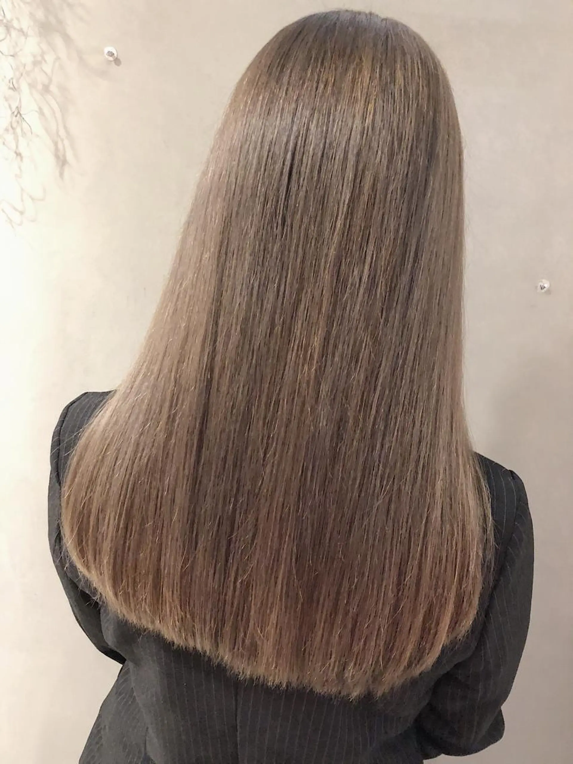 セミロング カラー カット ヘアカラー LA KING GINZA TOKYO所属・🧡ショートの達人 🧡SHOのヘアスタイル