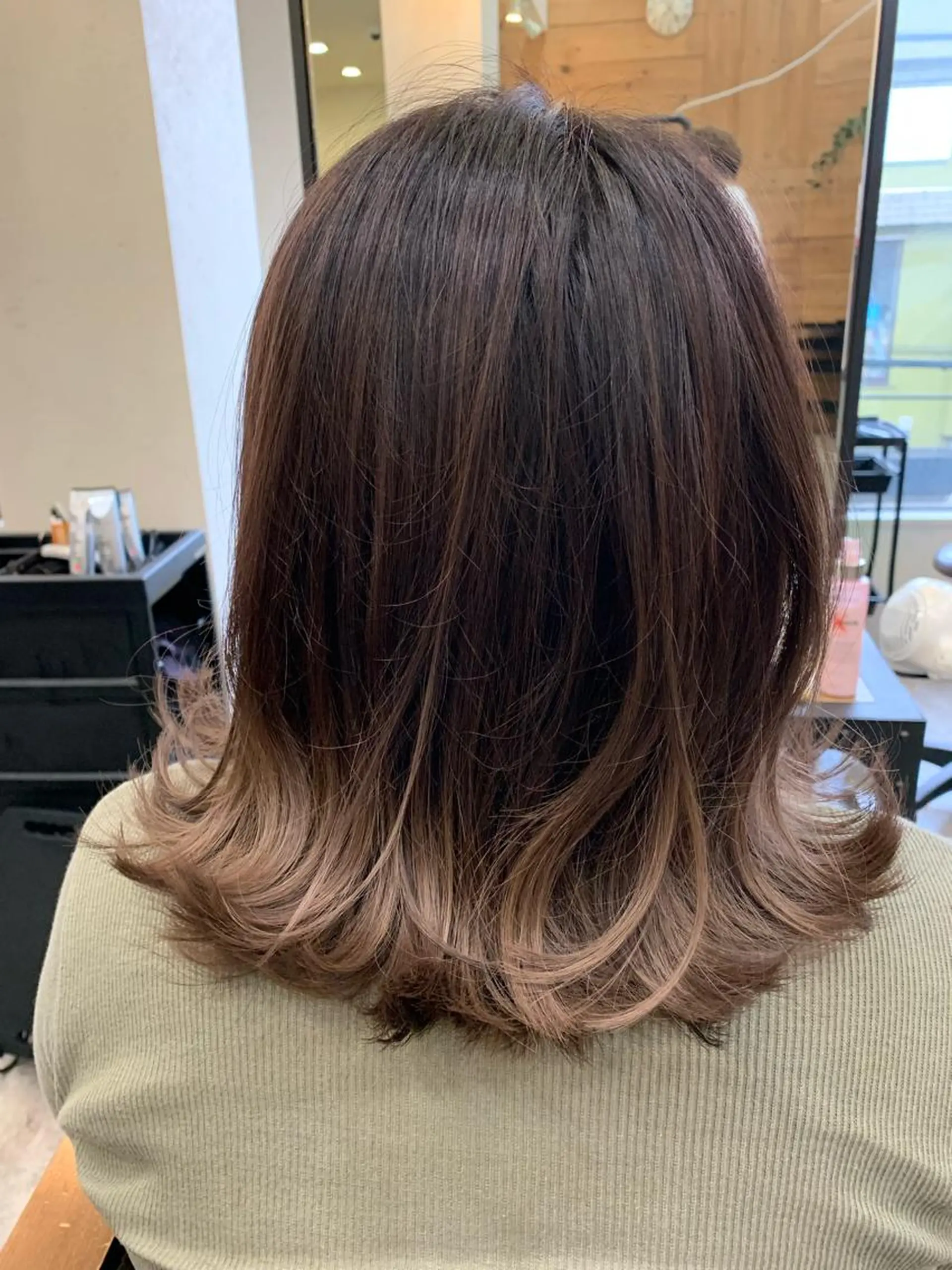 ミディアム カラー ブリーチ グラデーションカラー カット ヘアカラー Toiro横浜 NORIのヘアスタイル