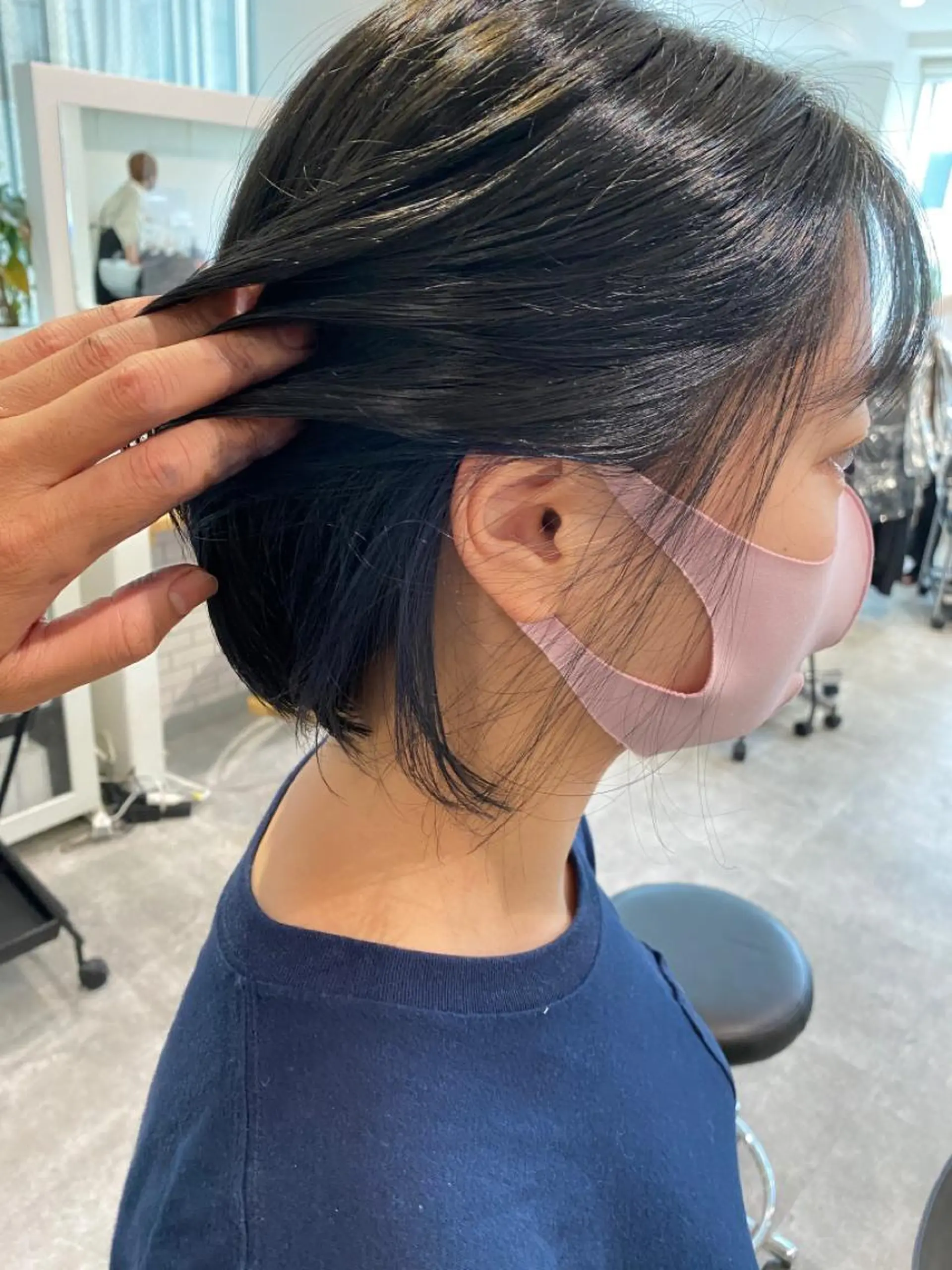 ショート カラー イヤリングカラー ネイビーカラー ヘアカラー JILBLAN京都 ショート/ハイライトのヘアスタイル