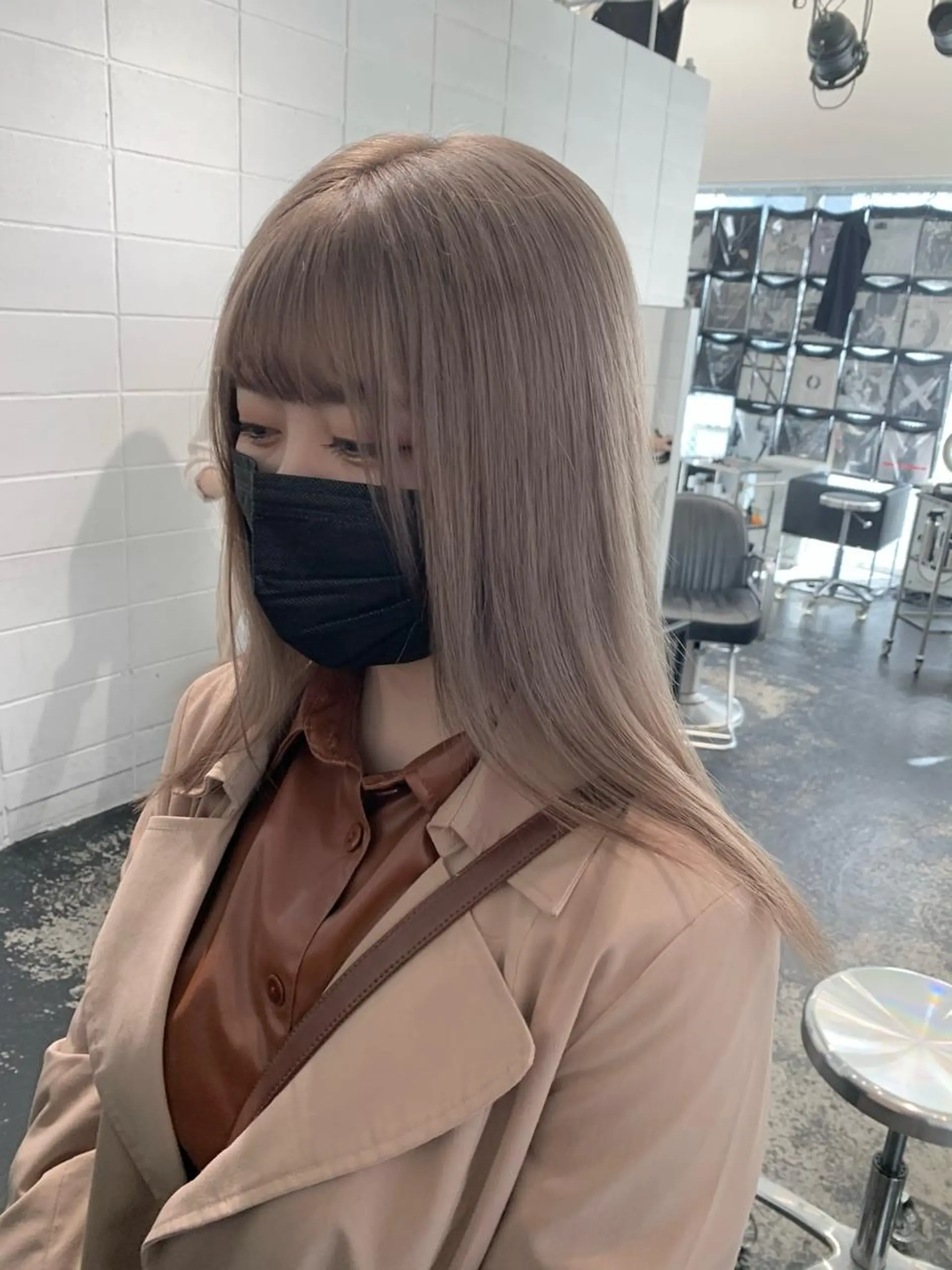 ロング カラー ヘアアレンジ ベージュカラー ブリーチ カット ヘアカラー トリートメント 艶ハイトーン/ヘア アレンジAYAKAのヘアスタイル