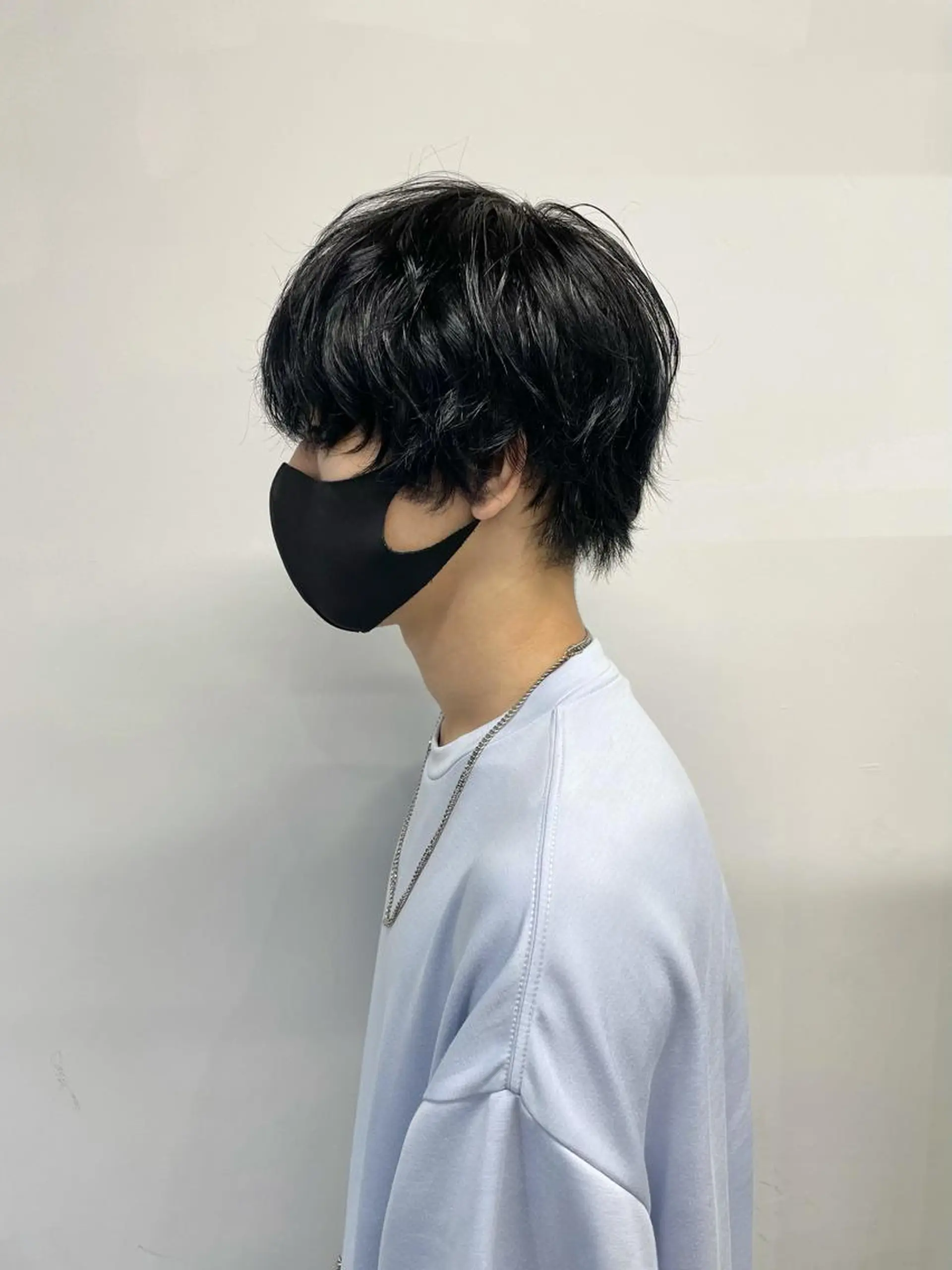 ショート カラー パーマ ヘアアレンジ メンズ キッズ ネイル マツエク・マツパ 黒髪 ブルーカラー ブルーブラック 髪質改善 ブルー スパイキー/フェザー /波巻き/かいとのヘアスタイル