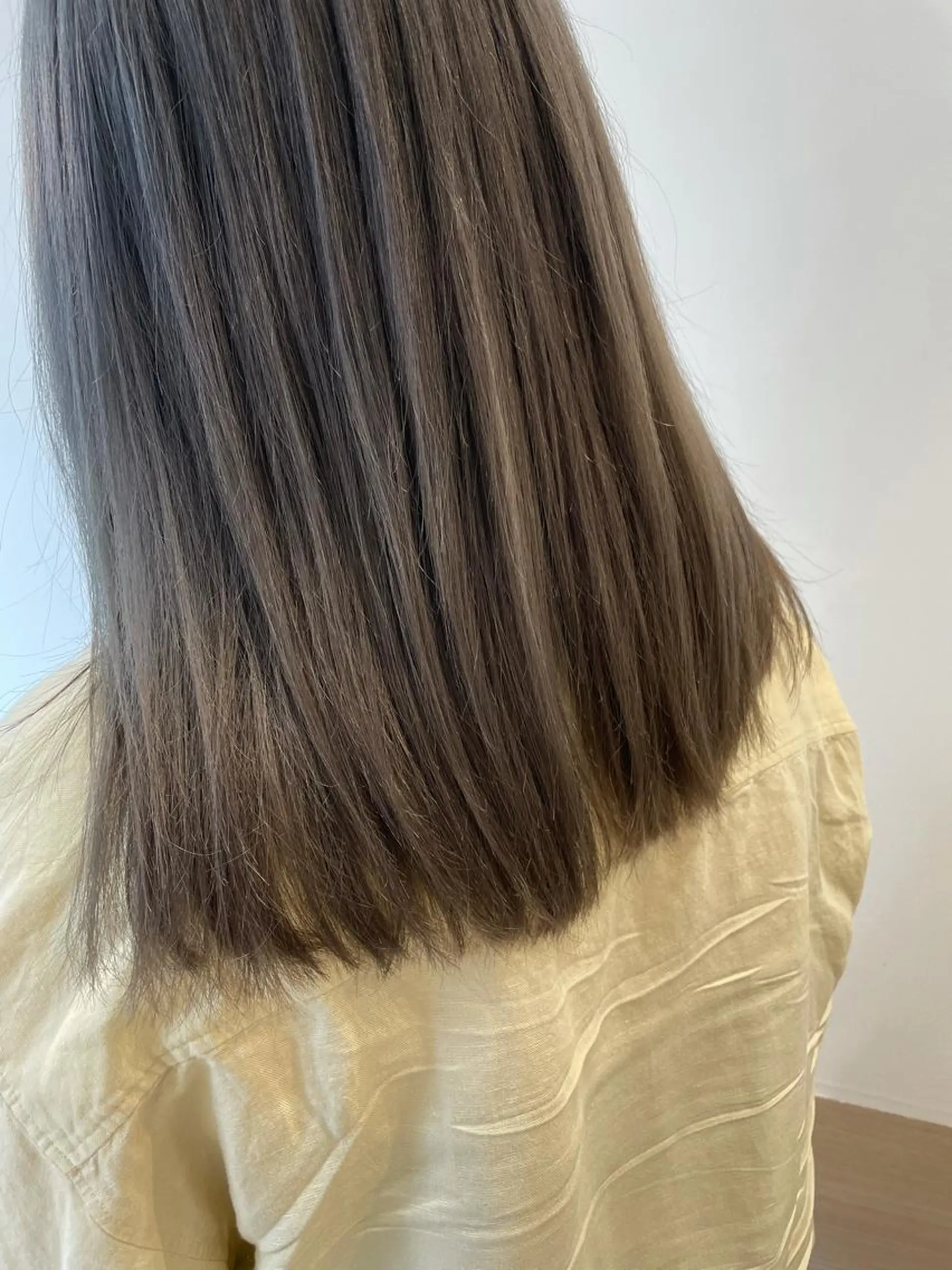 ミディアム カラー ブラウンカラー ケアカラー グレージュ カット ヘアカラー 天野 瑠真のヘアスタイル