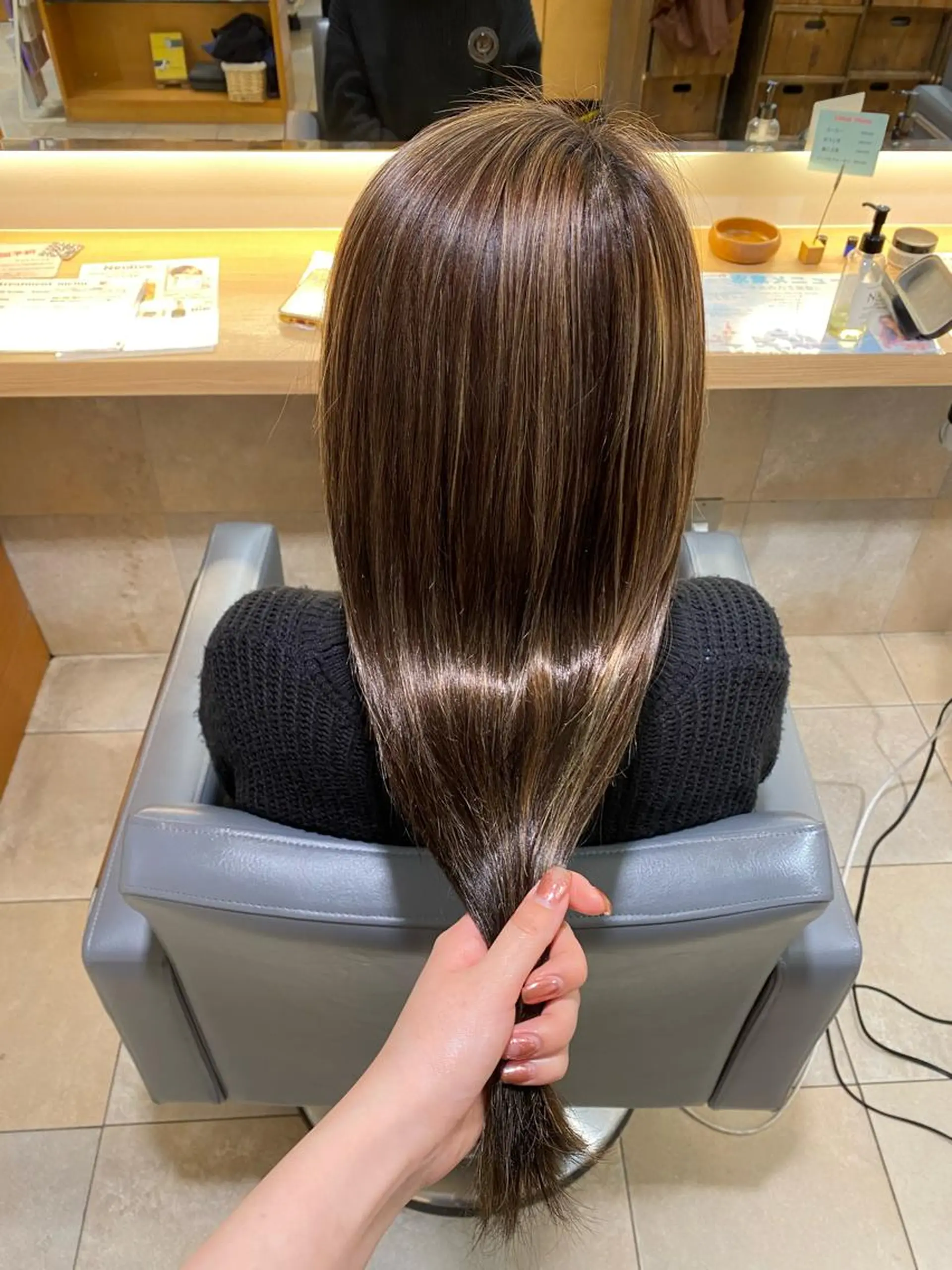 ロング ヘアカラー 谷川あかり /ナチュラルパーマのヘアスタイル