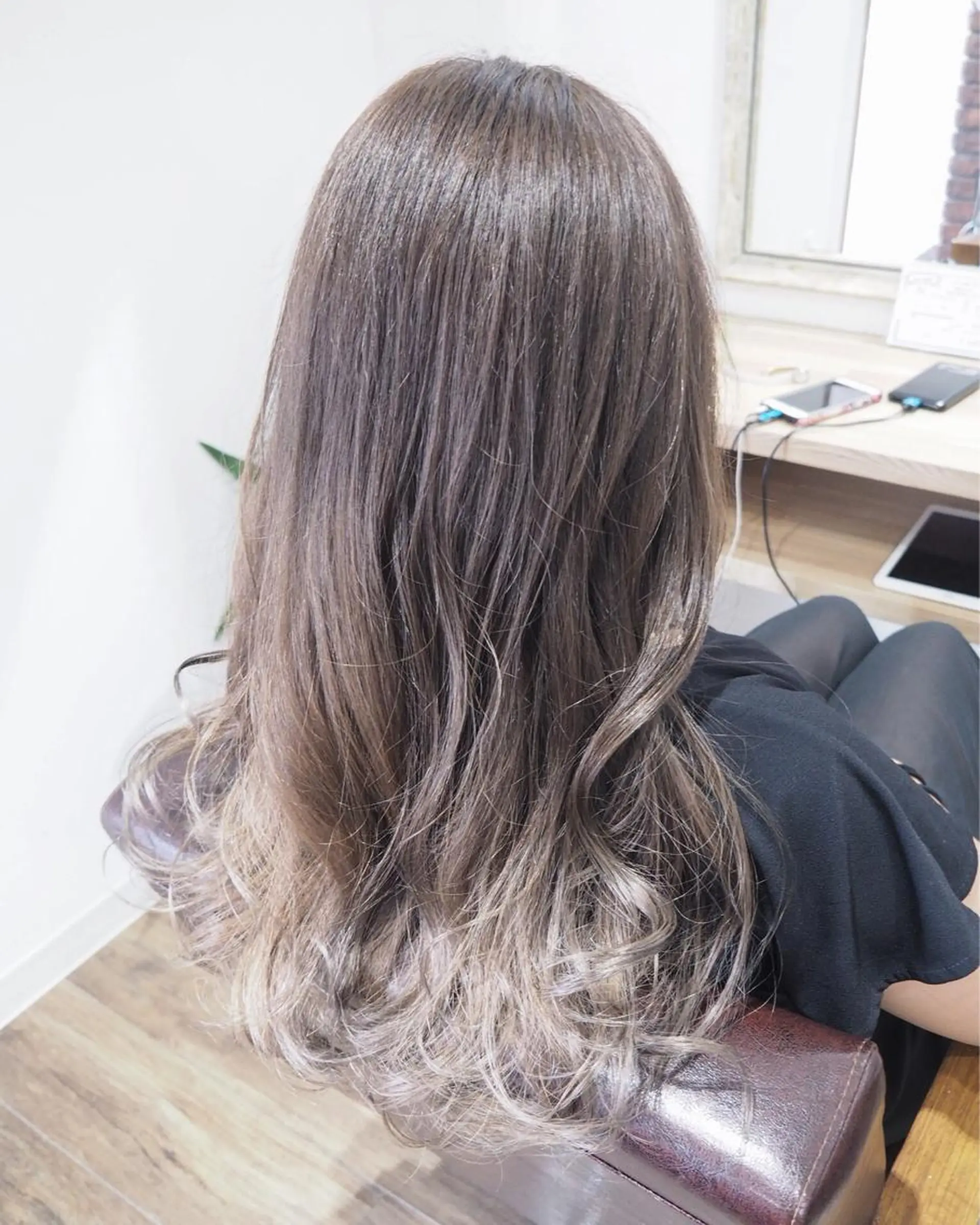 カラー 土屋 貴章のヘアスタイル