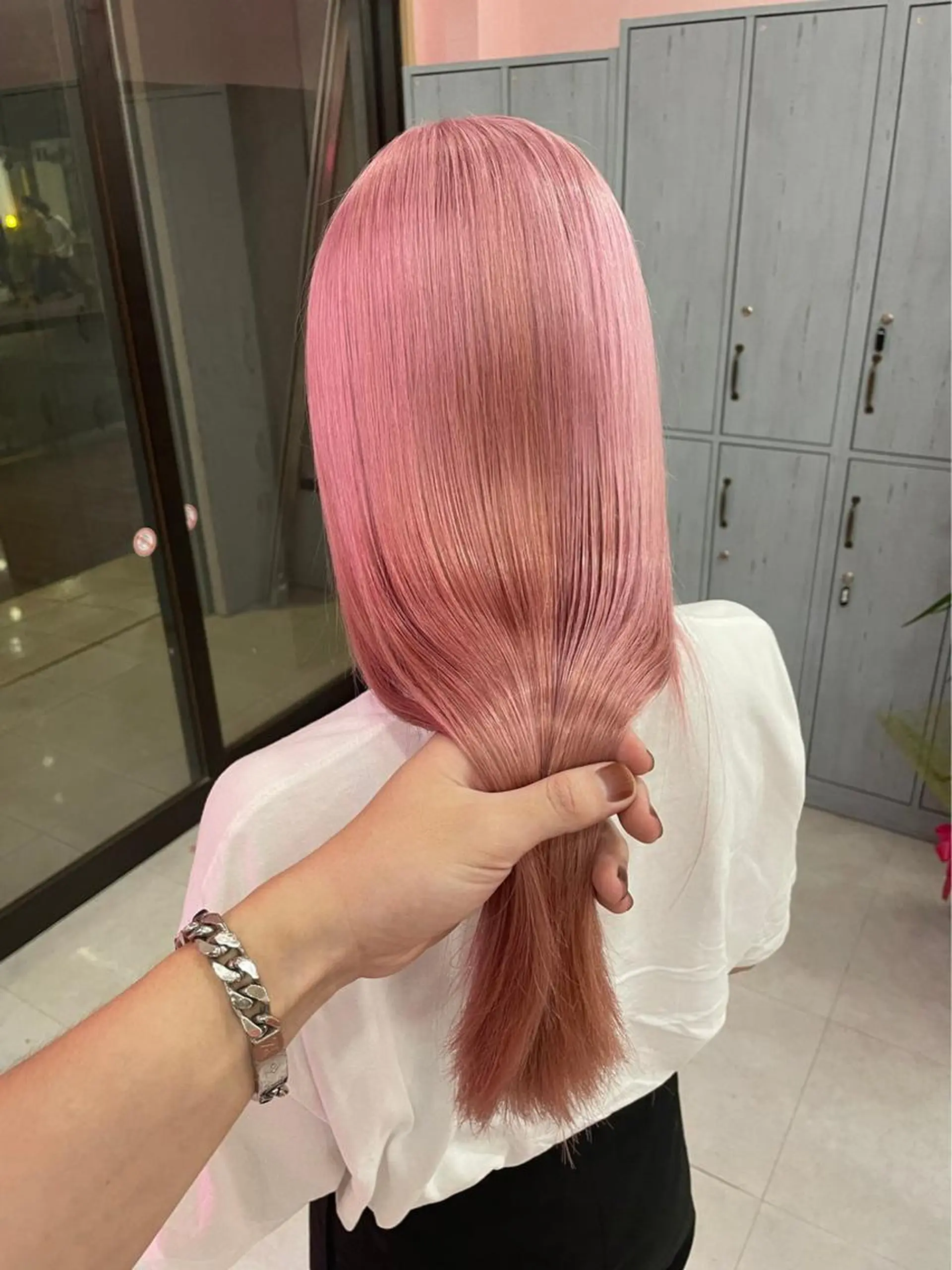 ロング カラー カット ヘアカラー トリートメント ヘッドスパ ヘアセット 柔らかカラー/ レイヤーYUTO🧋のヘアスタイル