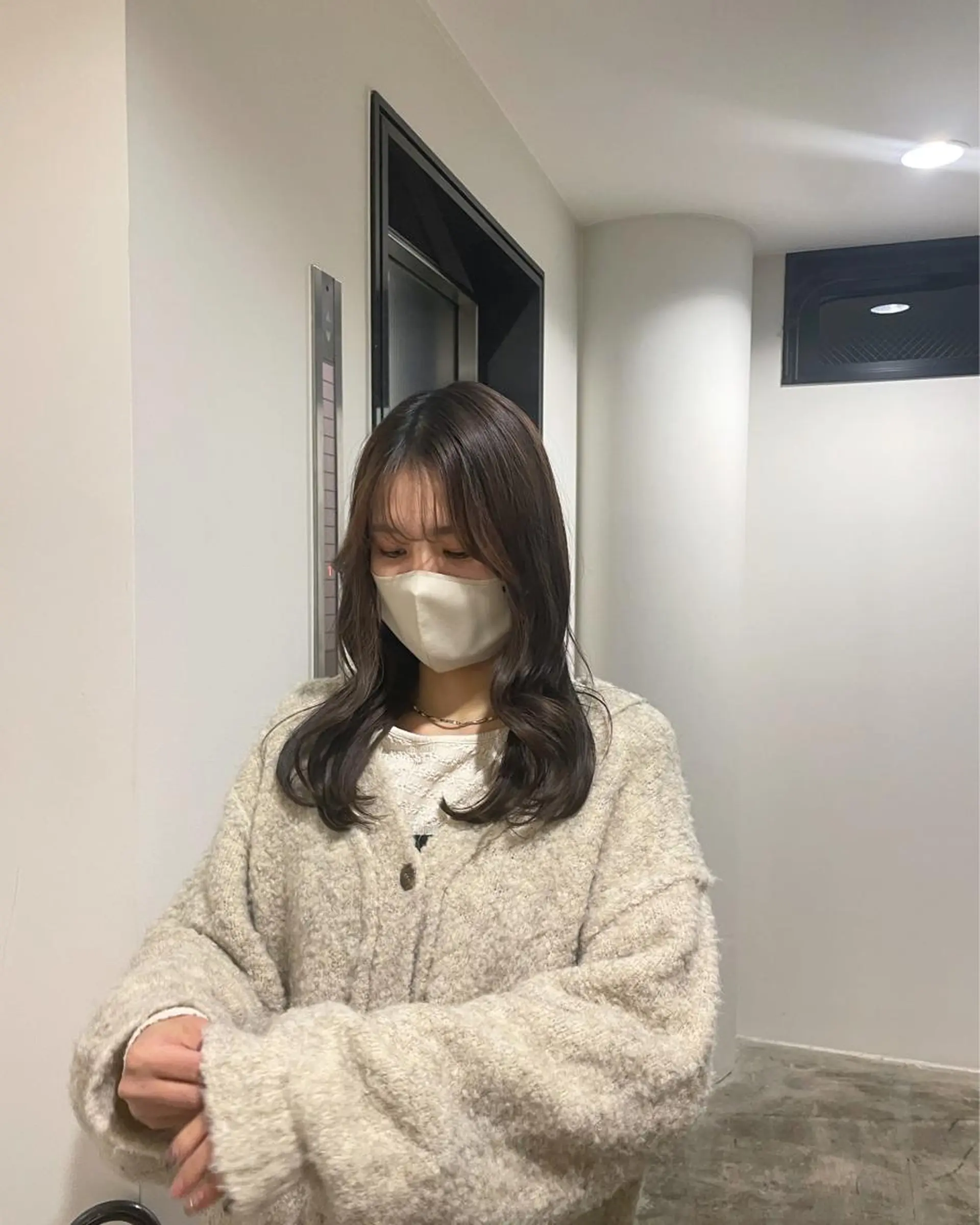 ロング カラー ブラウンカラー 透明感カラー/顔周り レイヤー/髪質改善のヘアスタイル