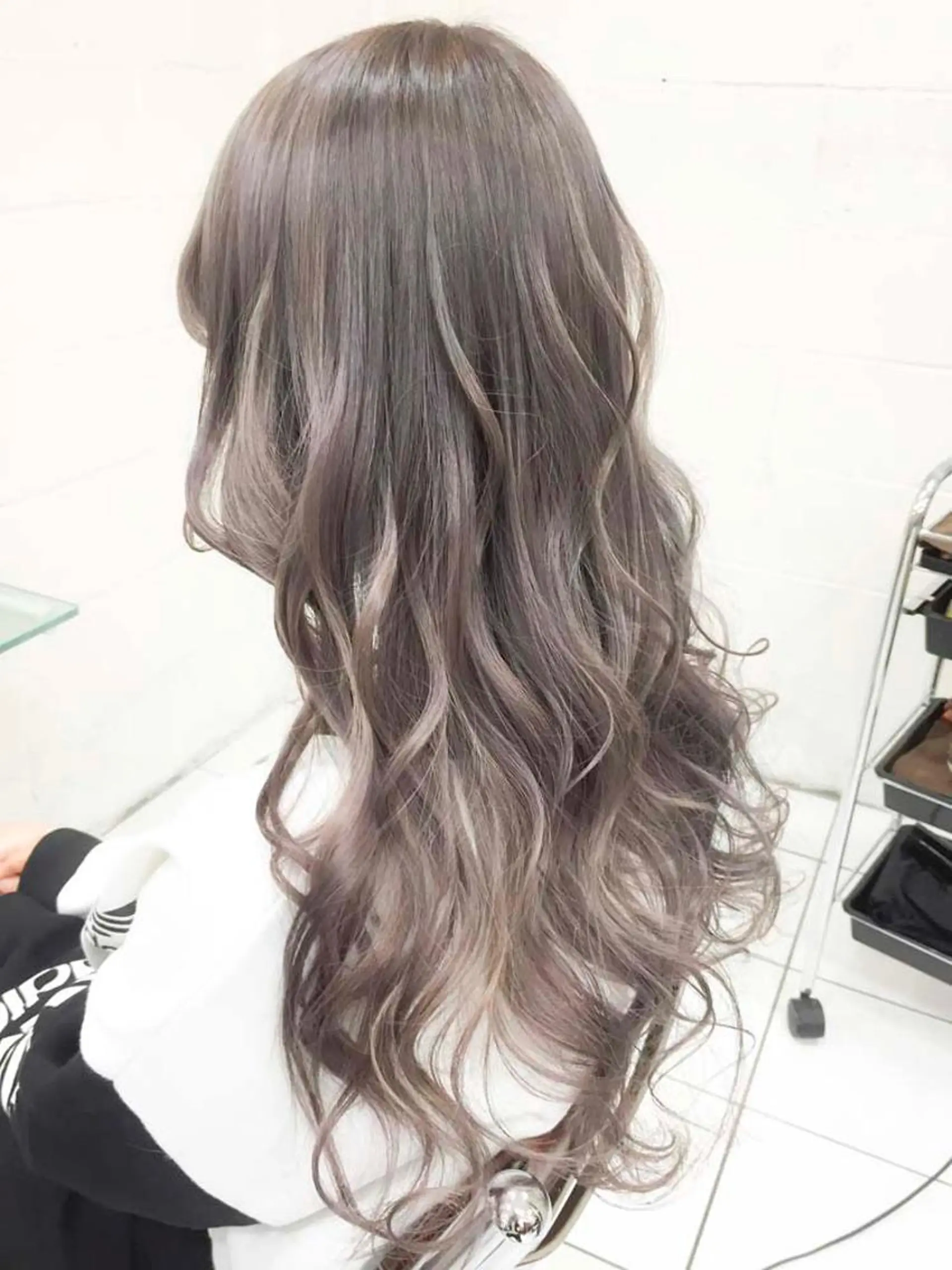 ロング カラー ヘアアレンジ アッシュ アッシュグレー アッシュグレージュ 透明感カラー グレージュ モテ髪透明感❤️ デイズヘアカラーのヘアスタイル