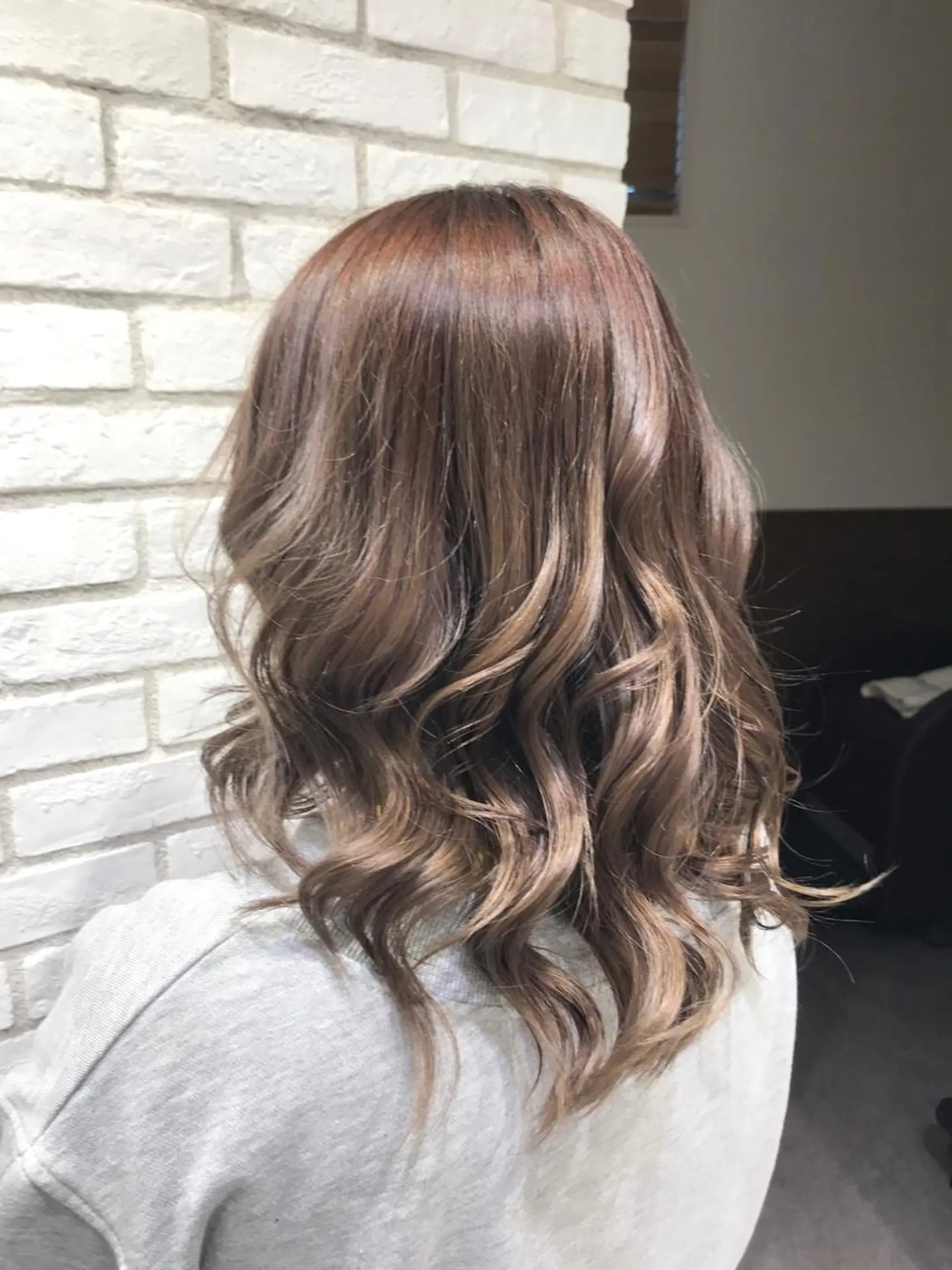 ミディアム カラー グラデーションカラー パープルカラー Ash 戸田公園店のヘアスタイル