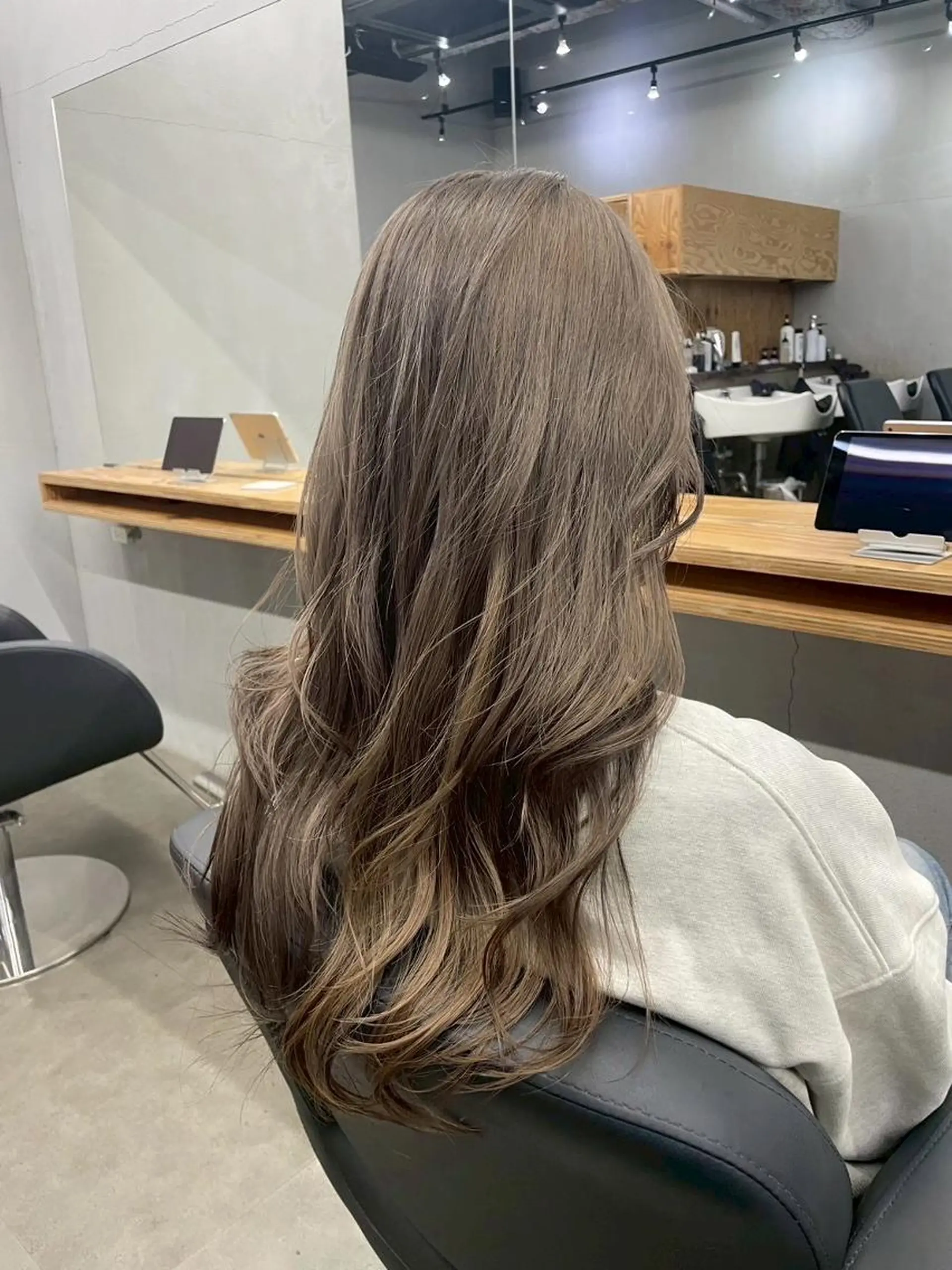 ロング N 【エヌ】のヘアスタイル