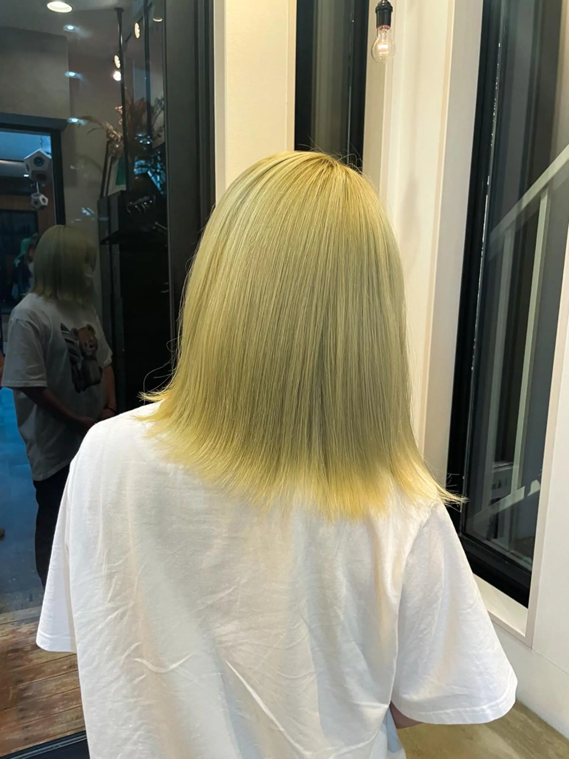 ミディアム カラー ブリーチ ダウンパーマ 【sity.ザイク】のヘアスタイル