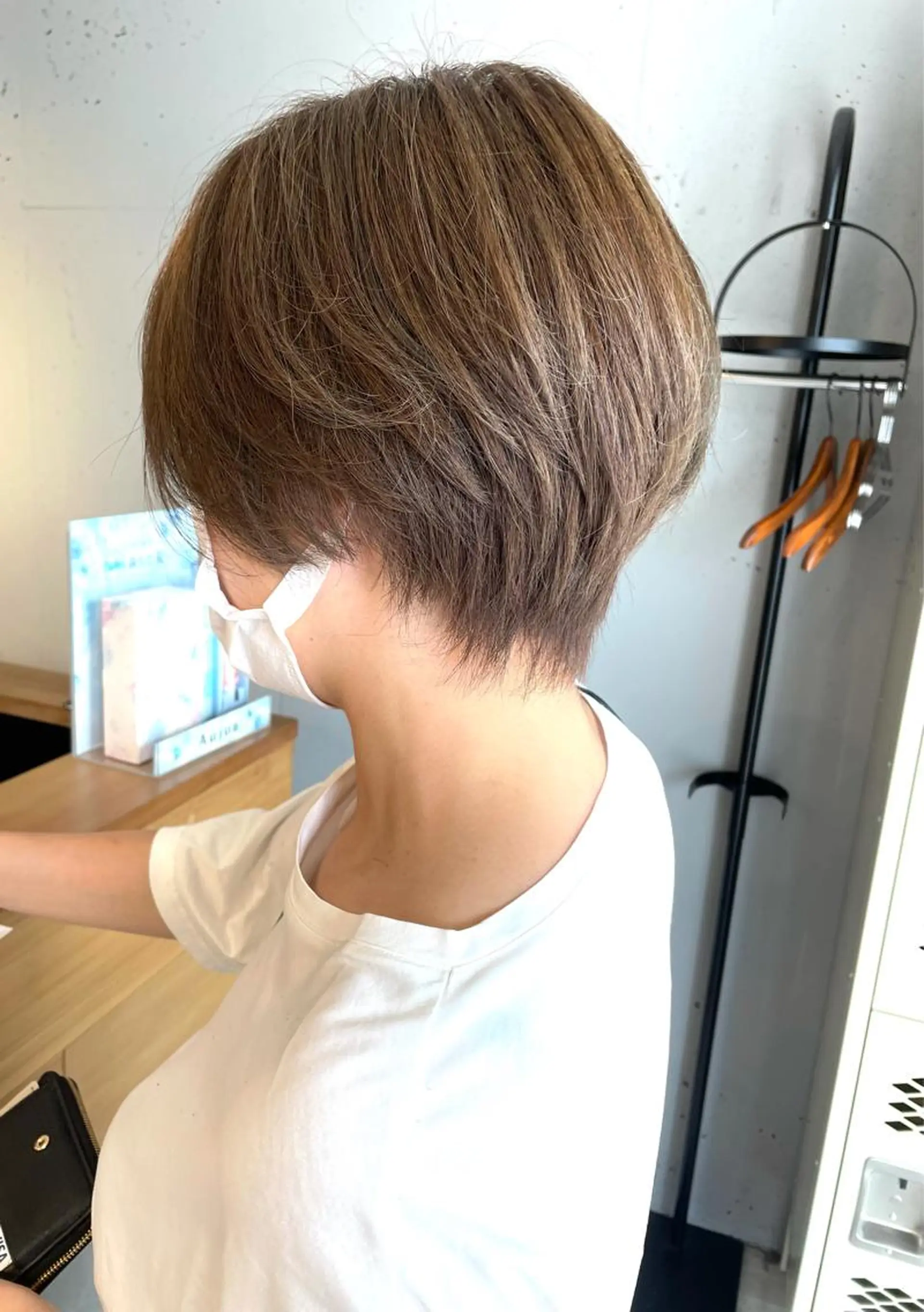 ショート カラー 東 みのりのヘアスタイル