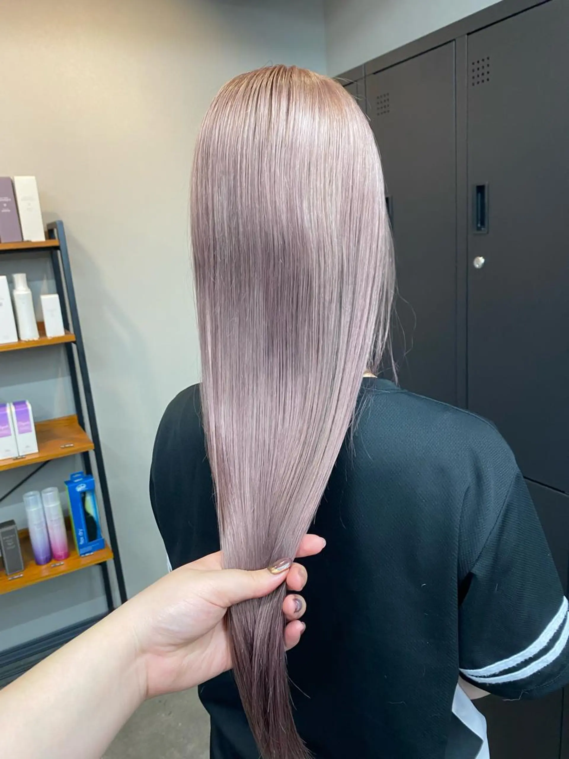 ロング maco 艶感ハイトーン🦋のヘアスタイル