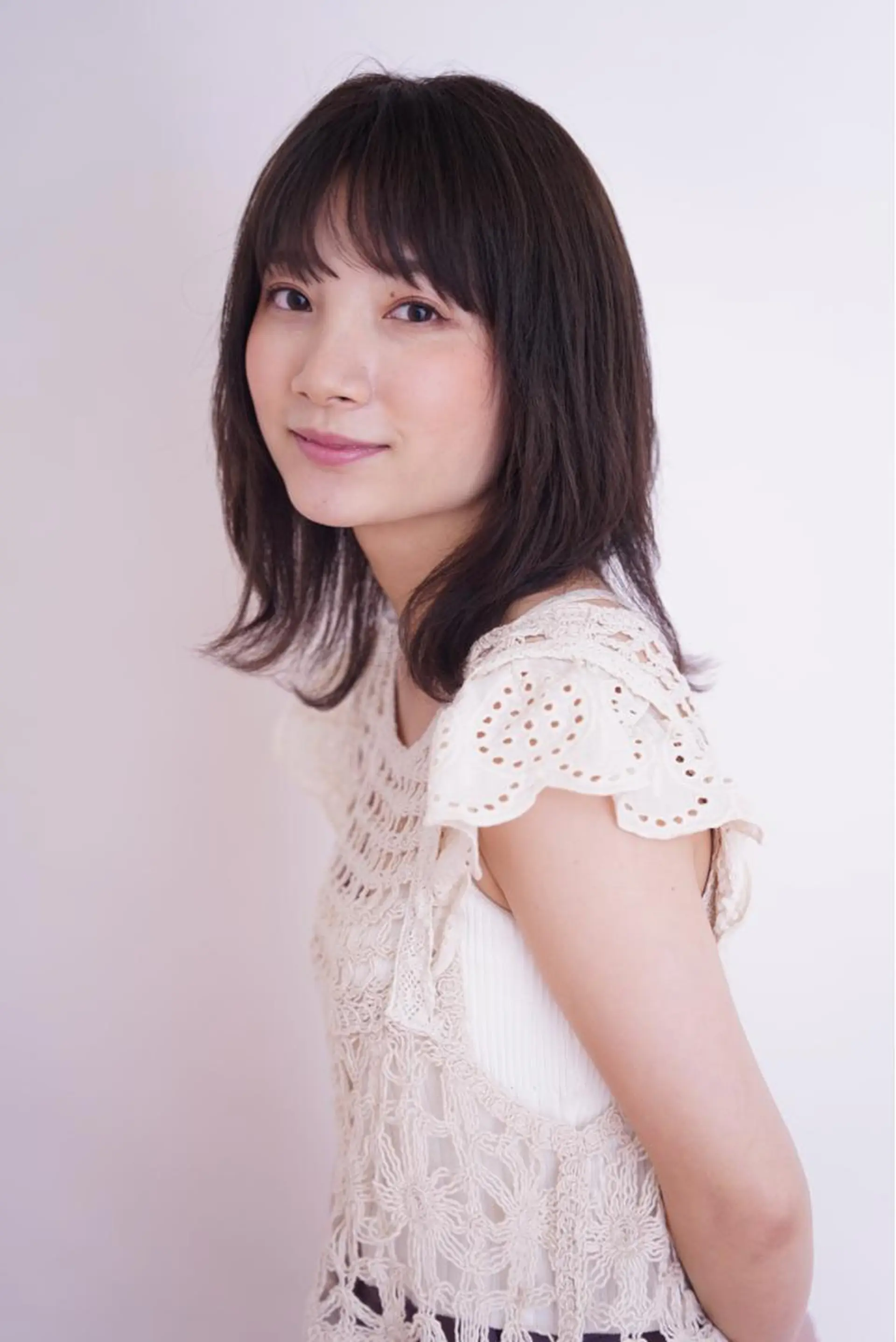 ミディアム カラー ブラウンカラー 小顔レイヤー/ ベージュ🤍Rieのヘアスタイル