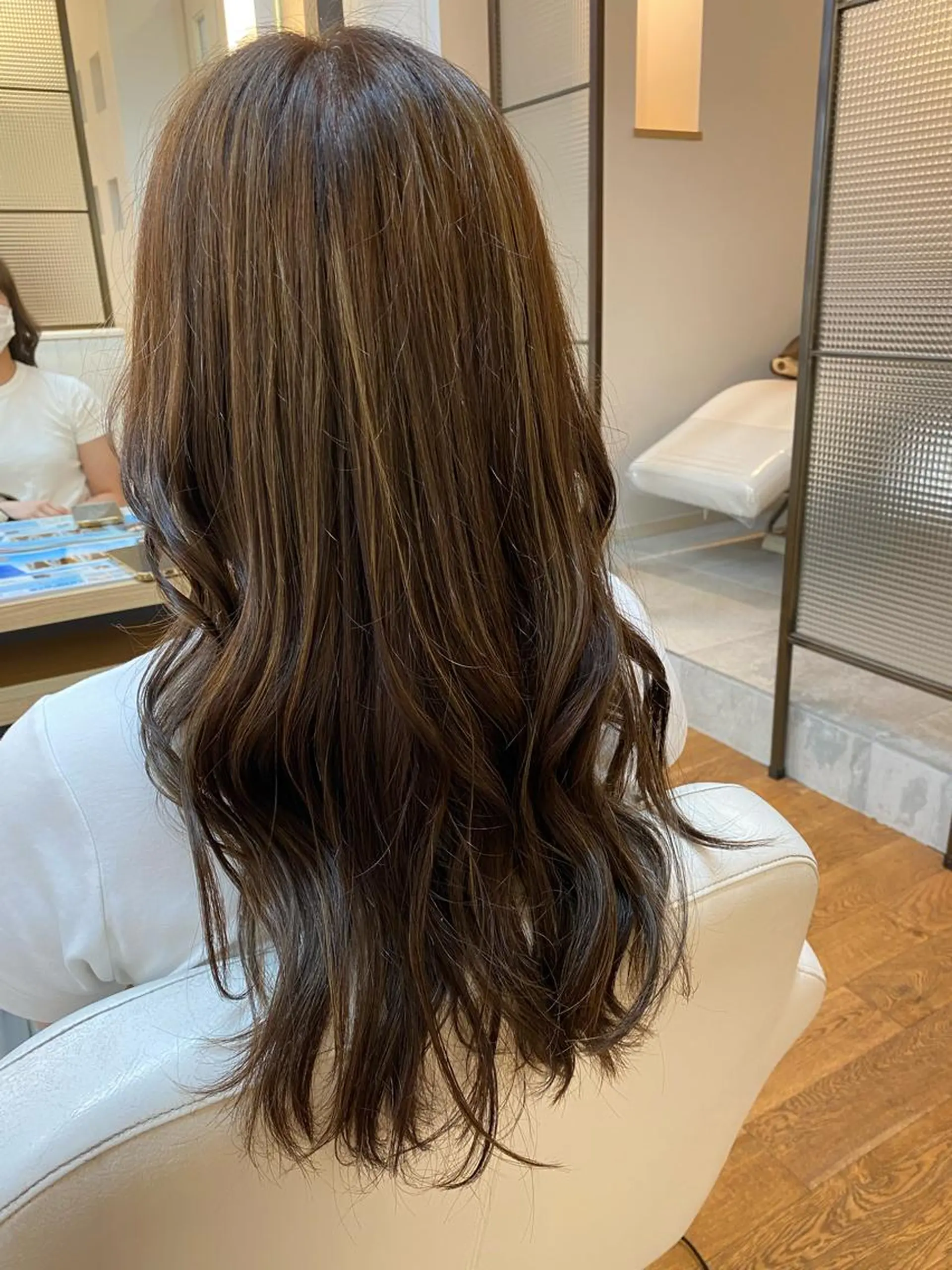 ロング ハイライト ヘアカラー トリートメント 韓国ヘア sasugaのヘアスタイル