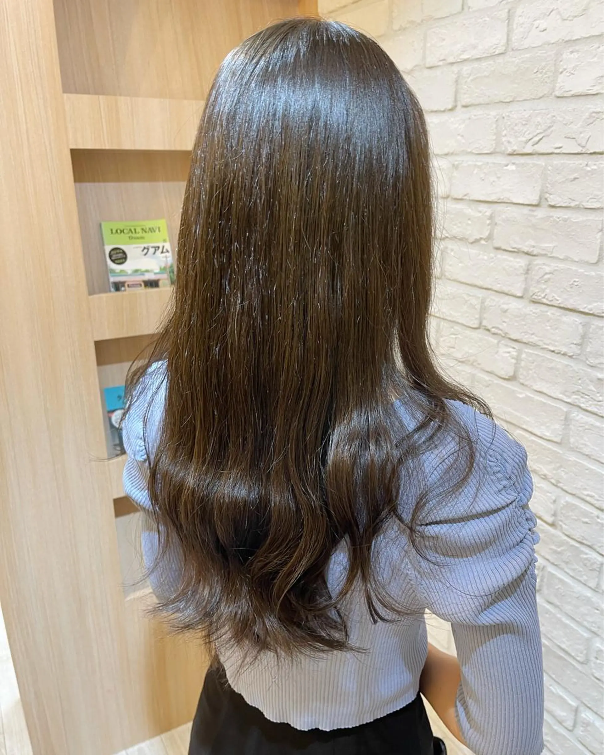 ロング カラー ベージュカラー ブラウンカラー 透明感カラー オリーブベージュ レディースカット 募集/今間 海音のヘアスタイル