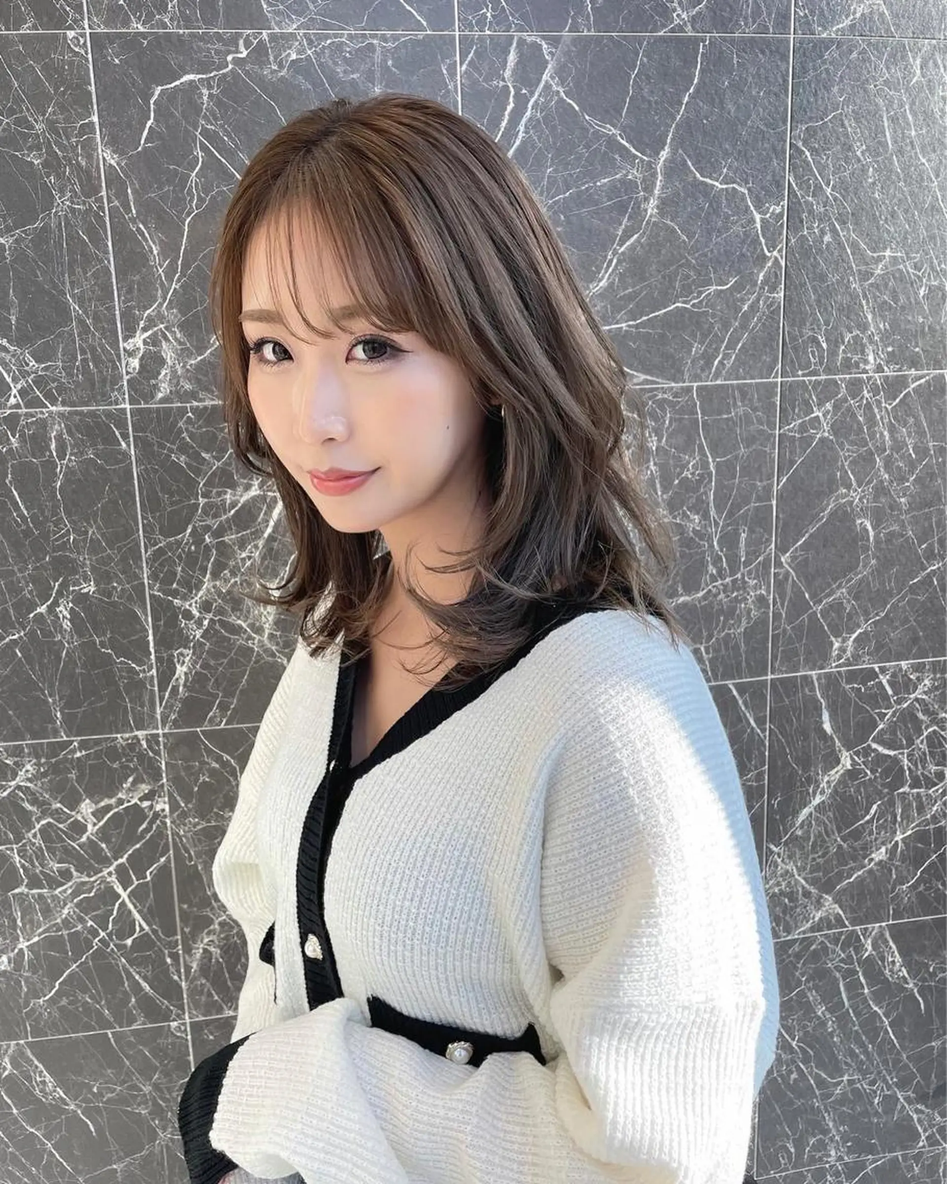 ミディアム チダアキフミ Ash大森のヘアスタイル