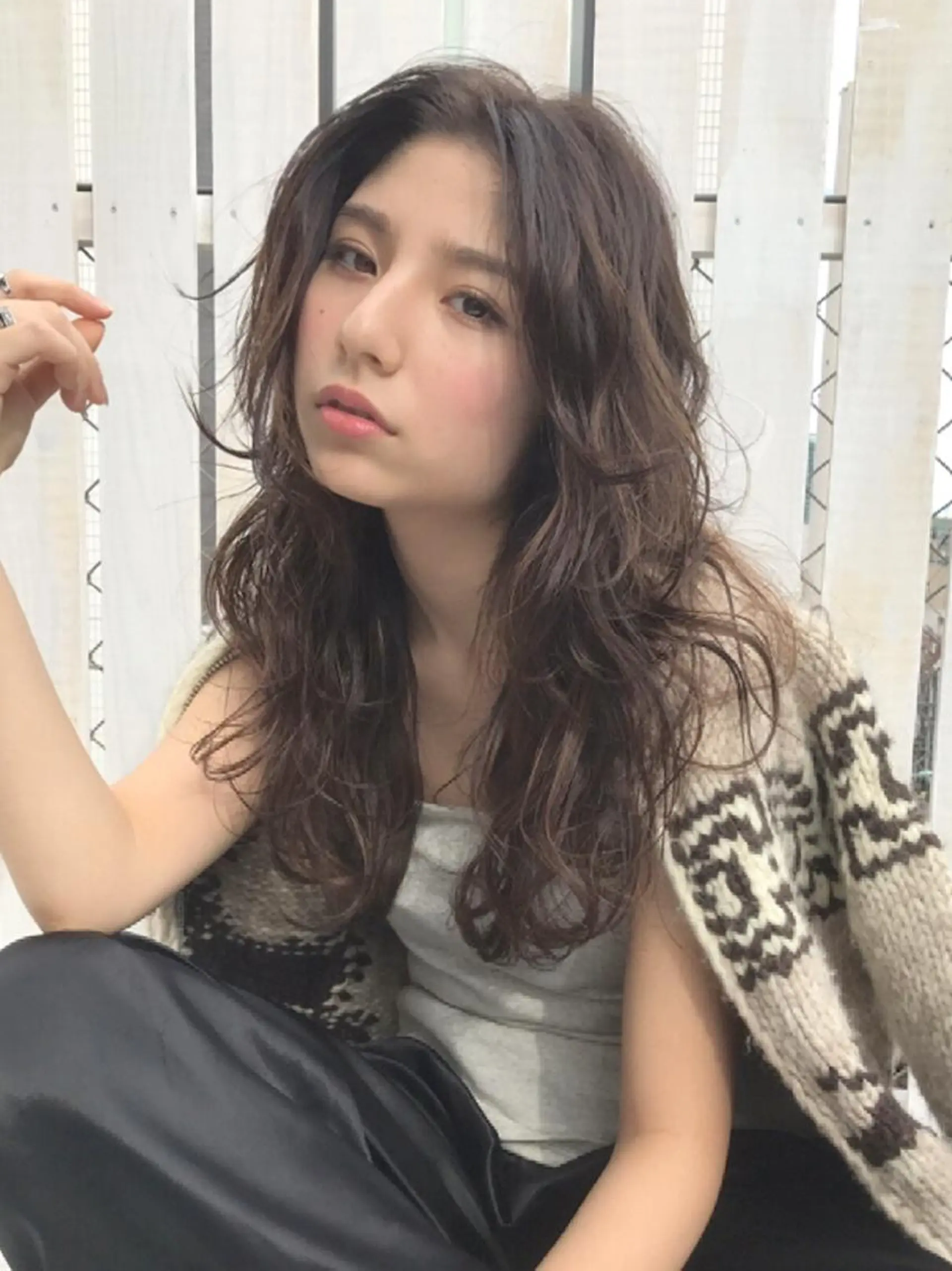 ショート ミディアム セミロング ロング カラー パーマ グレージュ ハイライトカラー ハイライト FOLK所属・白髪ぼかしハイライト バレイヤージュヤマトのヘアスタイル