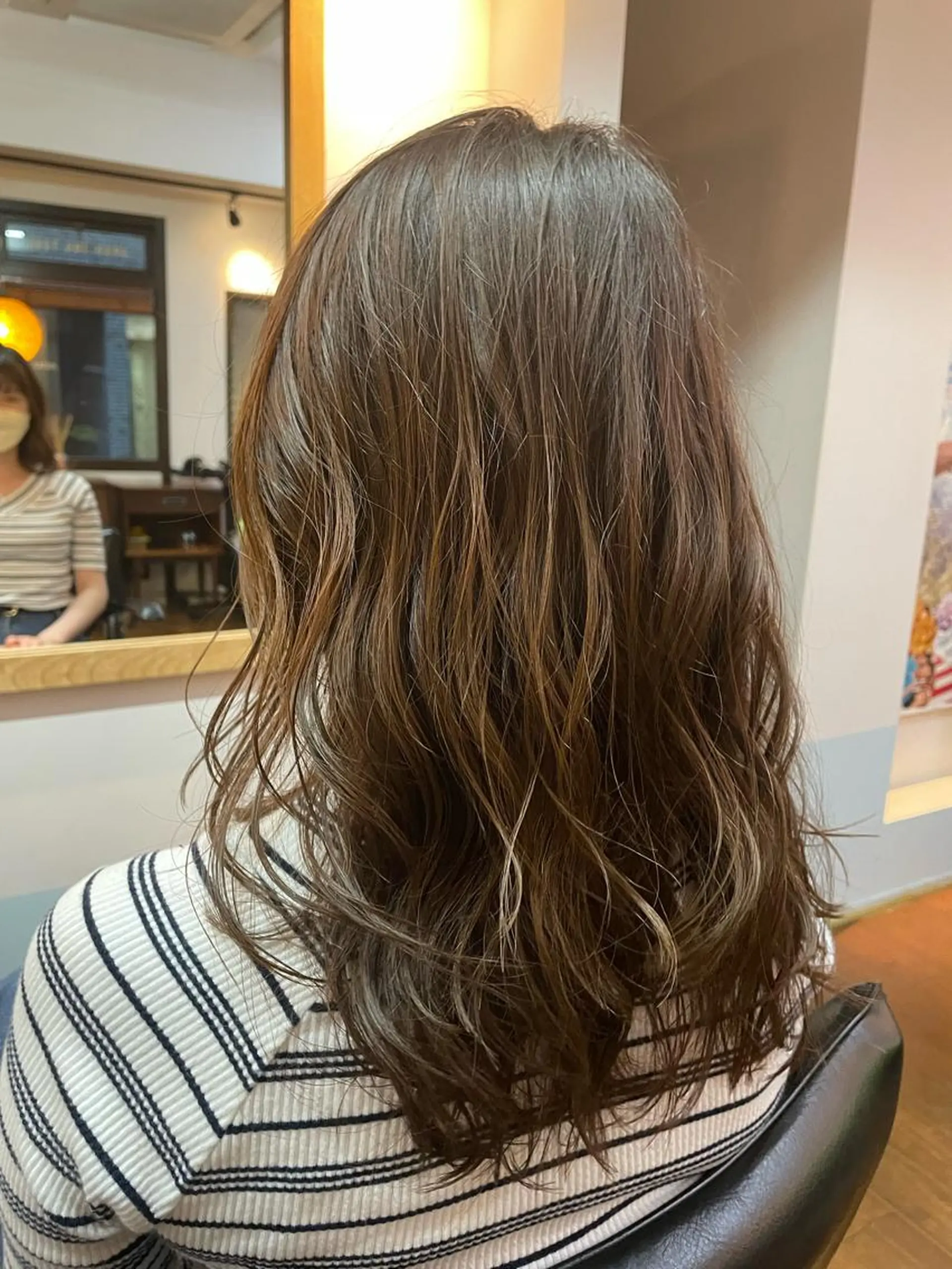 セミロング カラー Land.所属・【透明感ツヤカラー】 三浦寛之のヘアスタイル