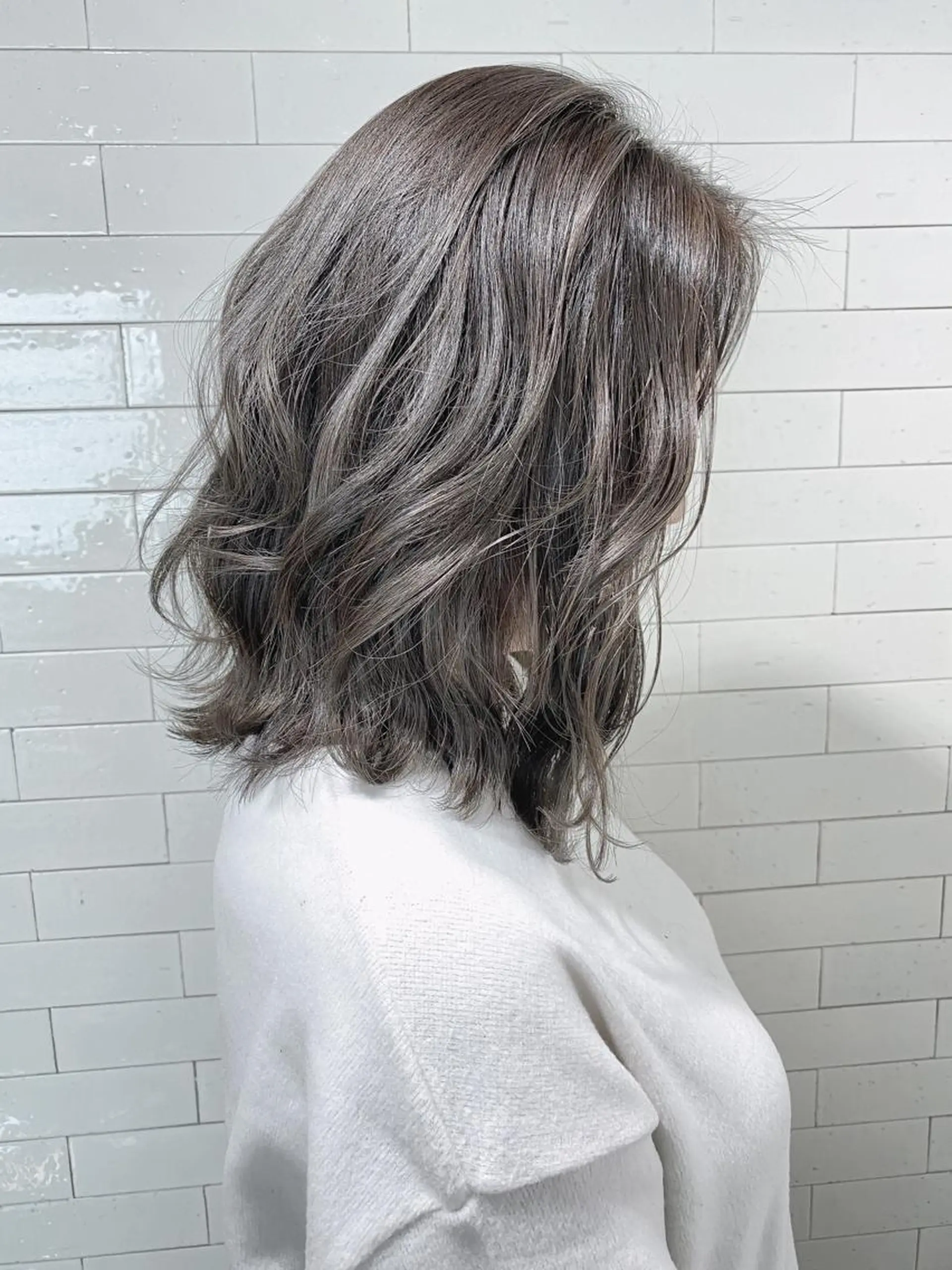 セミロング カラー パーマ ヘアアレンジ アッシュ バレイヤージュ ブリーチ ケアブリーチ 透明感カラー ヘアカラー トリートメント 竹内ケンゴ🇰🇷 EIGHT藤沢のヘアスタイル