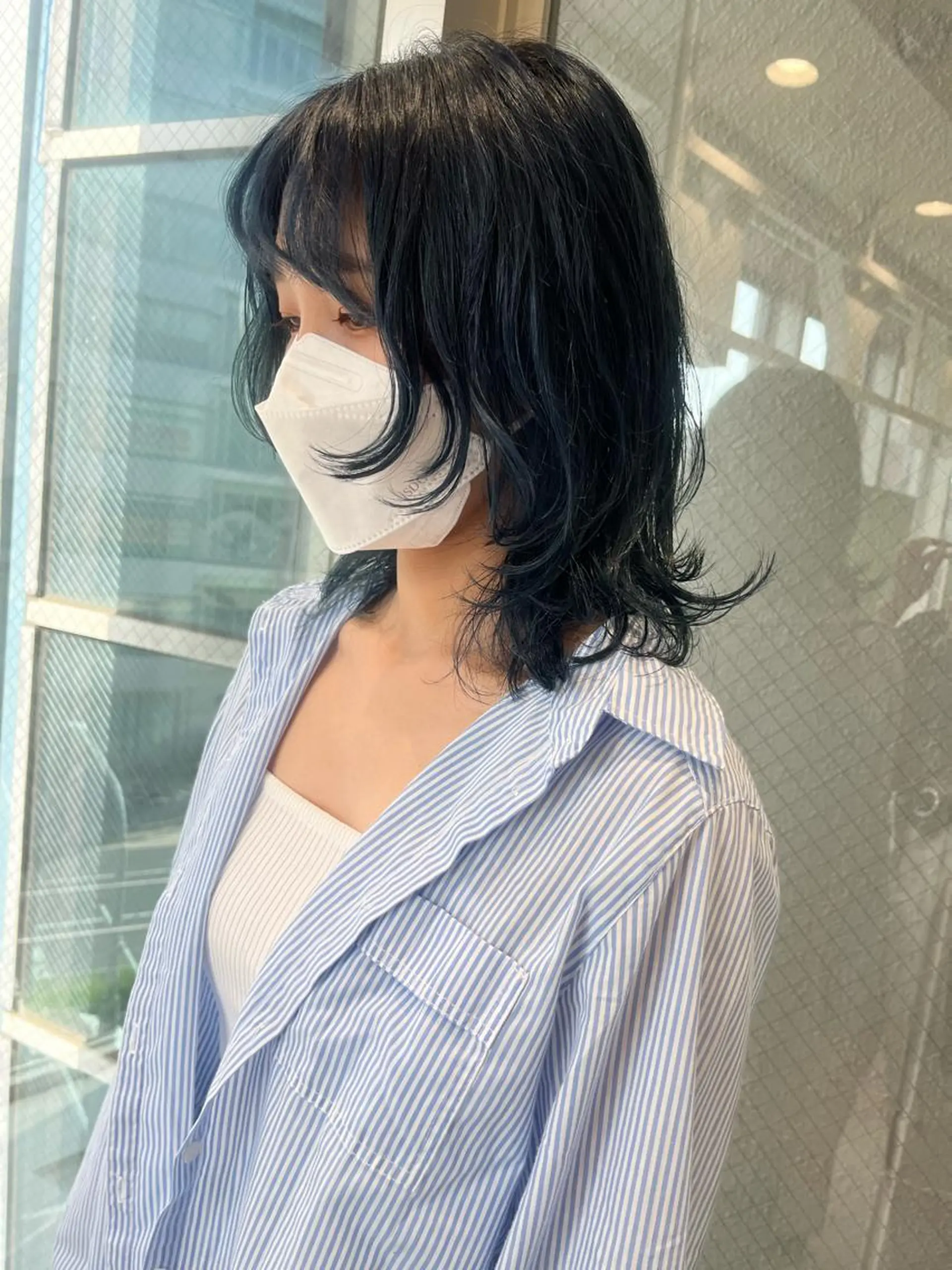 ミディアム カラー ウルフカット ウルフカット/吉村 桃子のヘアスタイル